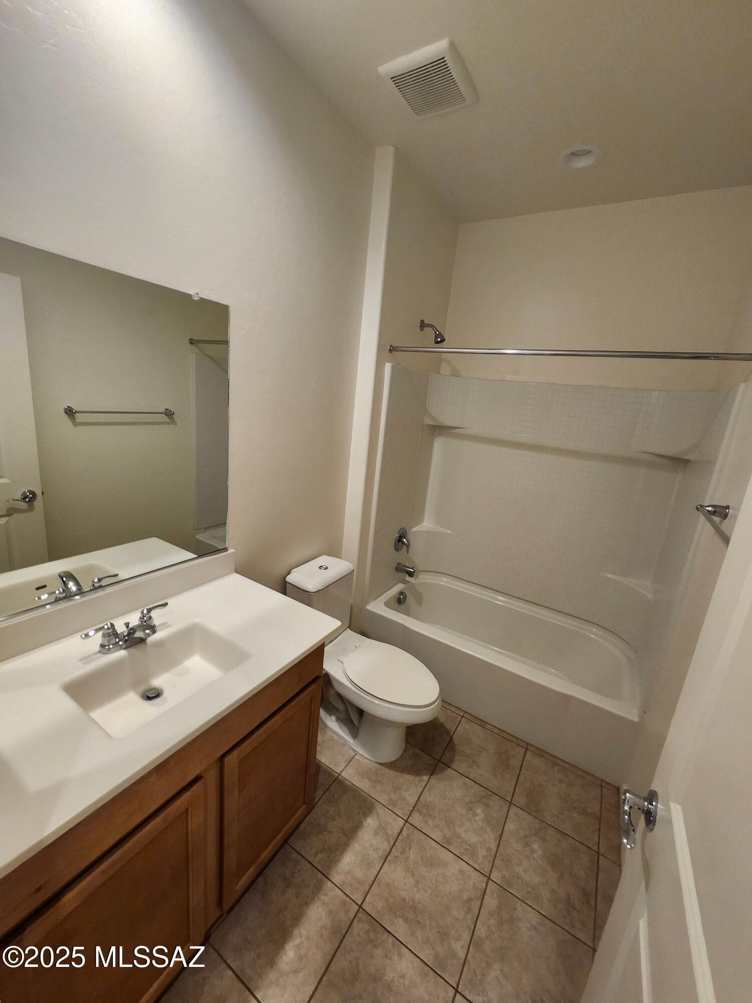La Estancia De Tucson (411-664) - Residential Lease