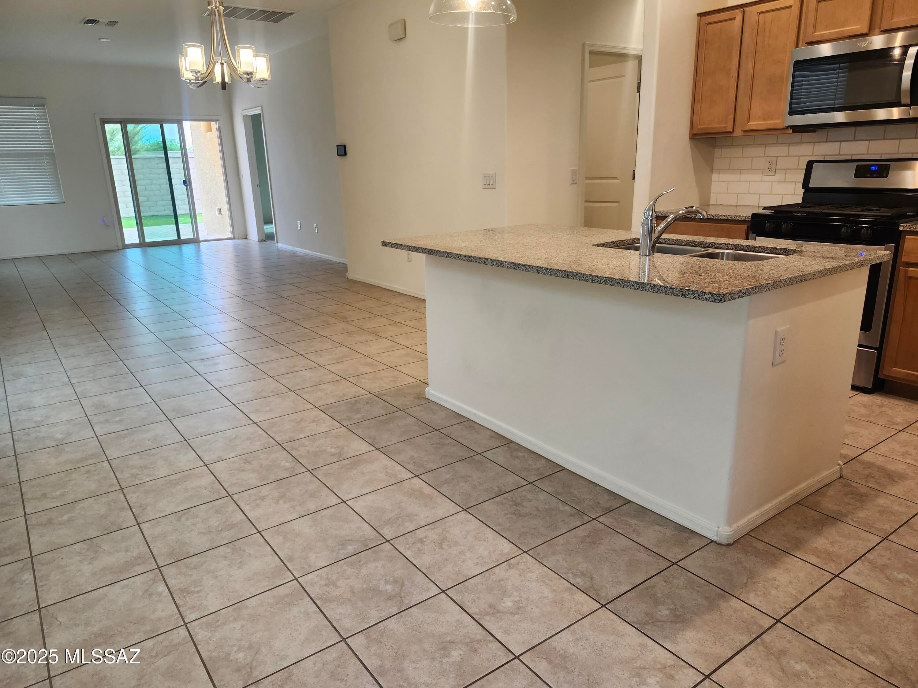 La Estancia De Tucson (411-664) - Residential Lease