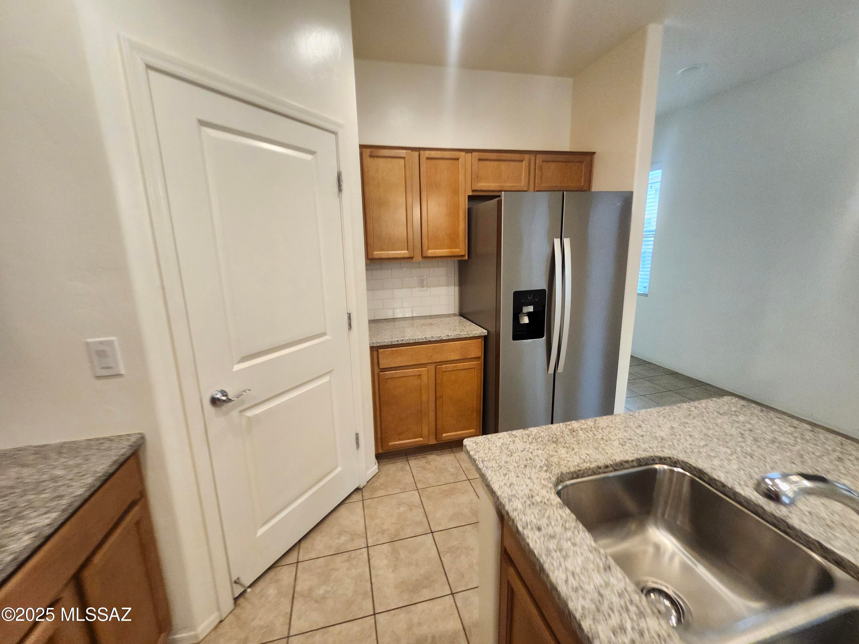 La Estancia De Tucson (411-664) - Residential Lease