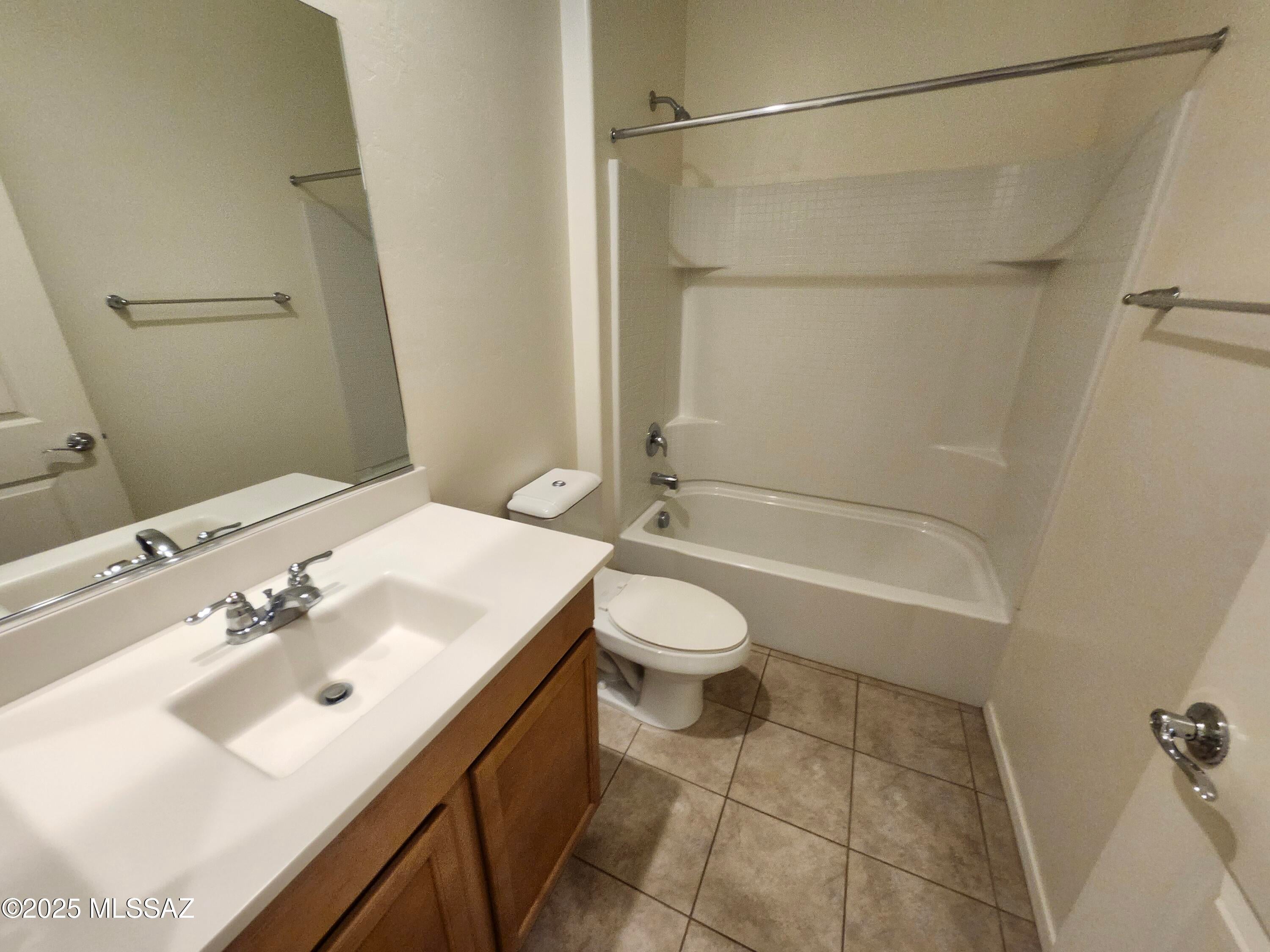 La Estancia De Tucson (411-664) - Residential Lease