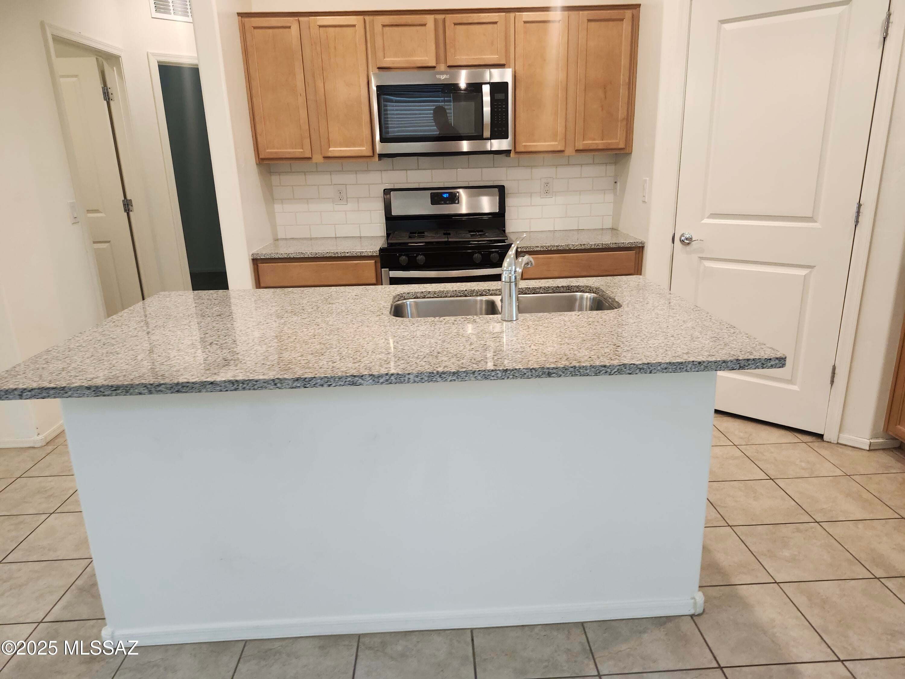 La Estancia De Tucson (411-664) - Residential Lease