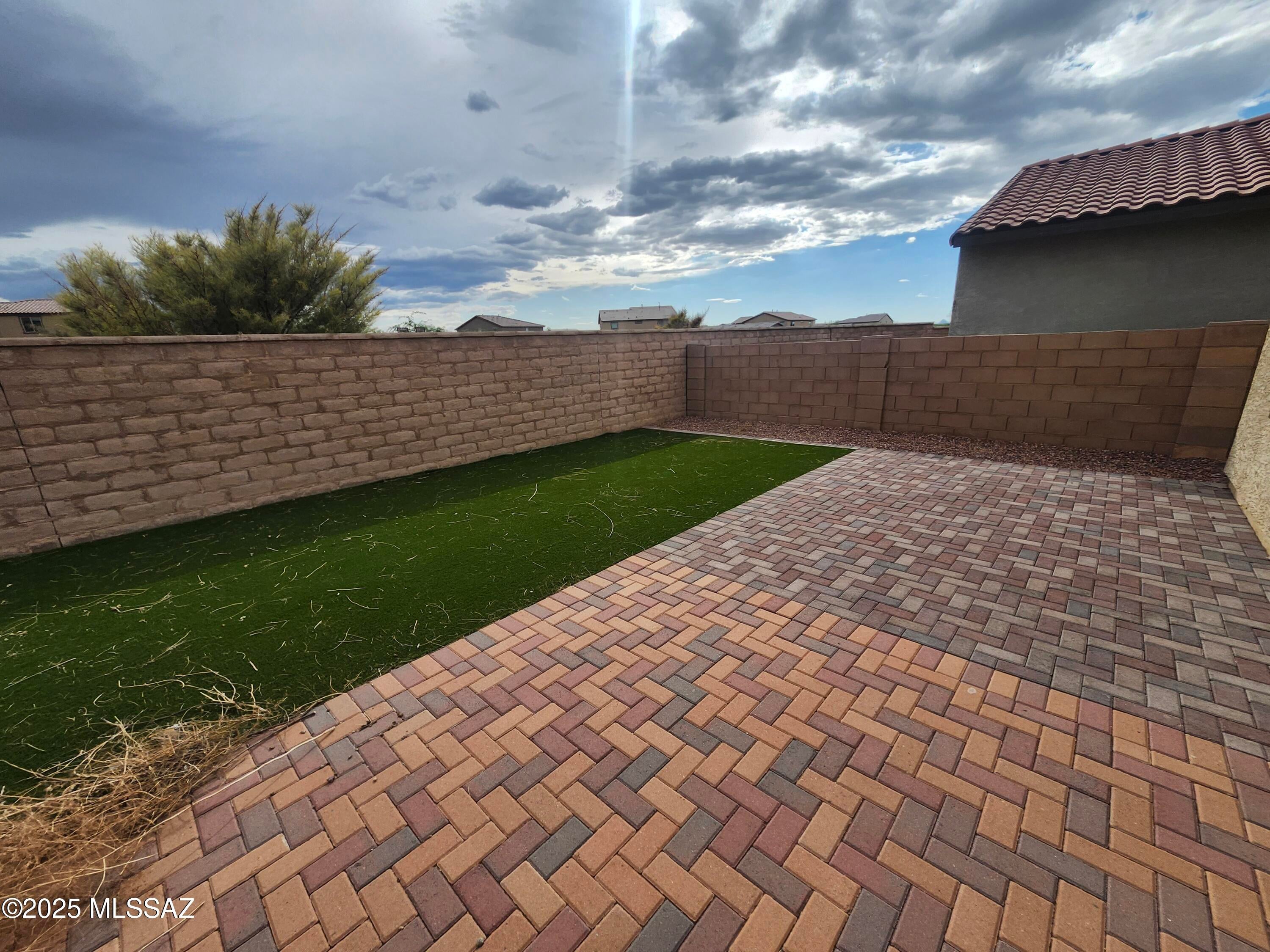 La Estancia De Tucson (411-664) - Residential Lease