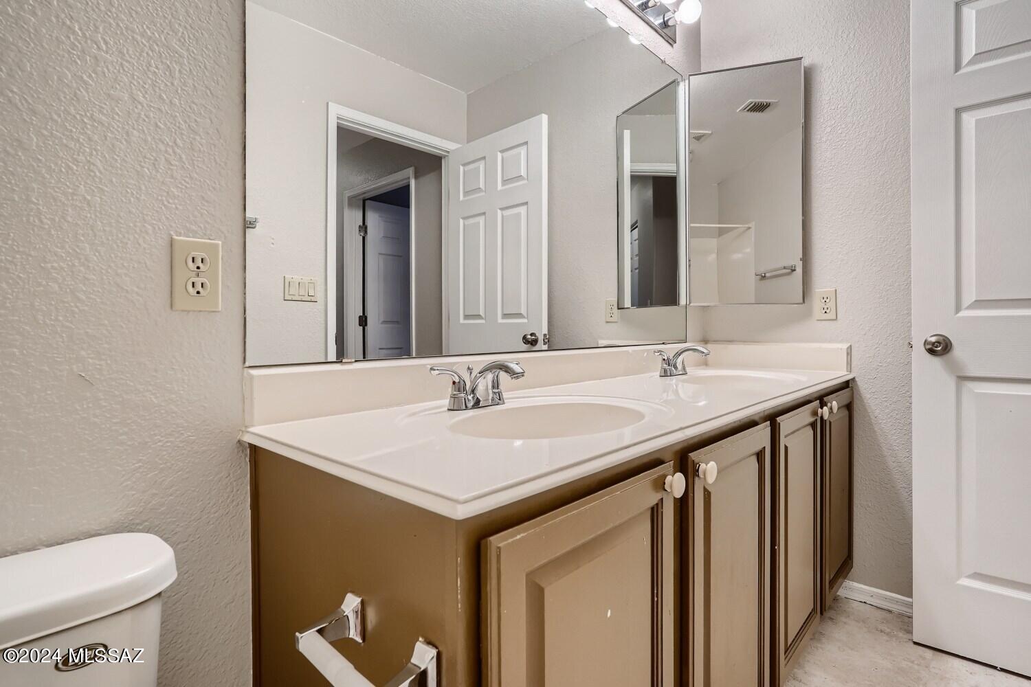 Villages Of La Canada (The) - Residential Lease