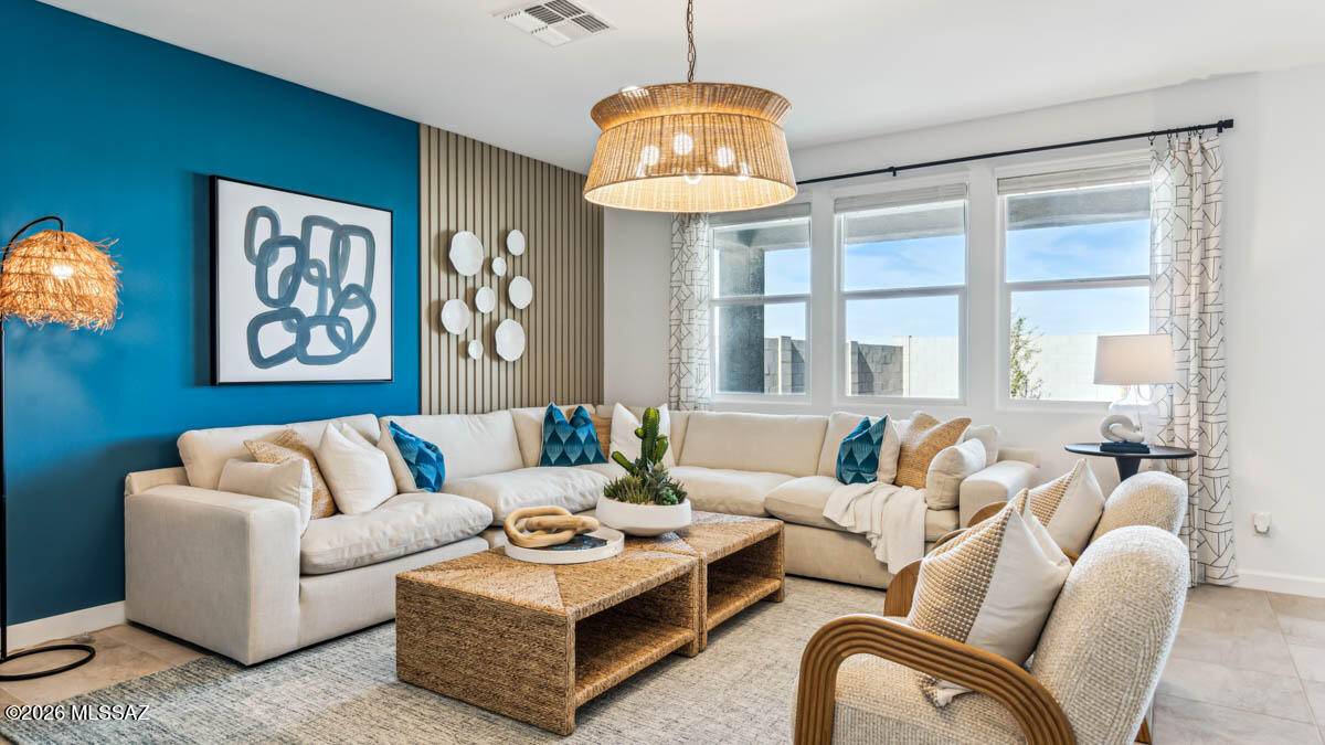 Saguaro Bloom 7B - Residential