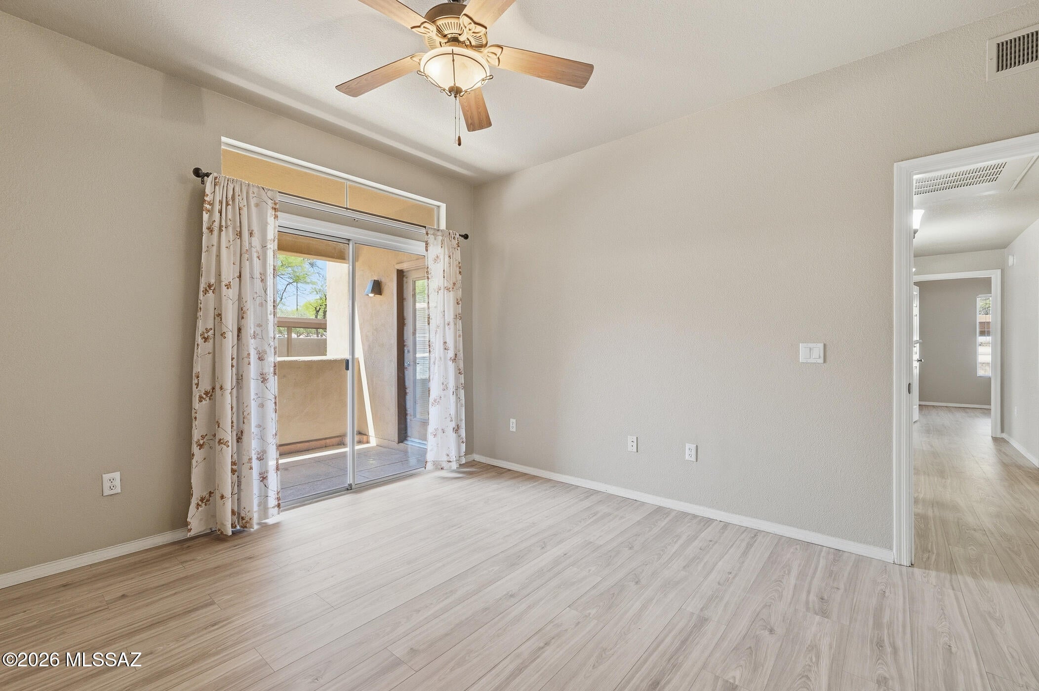 Pinnacle Canyon Condominium - Residential