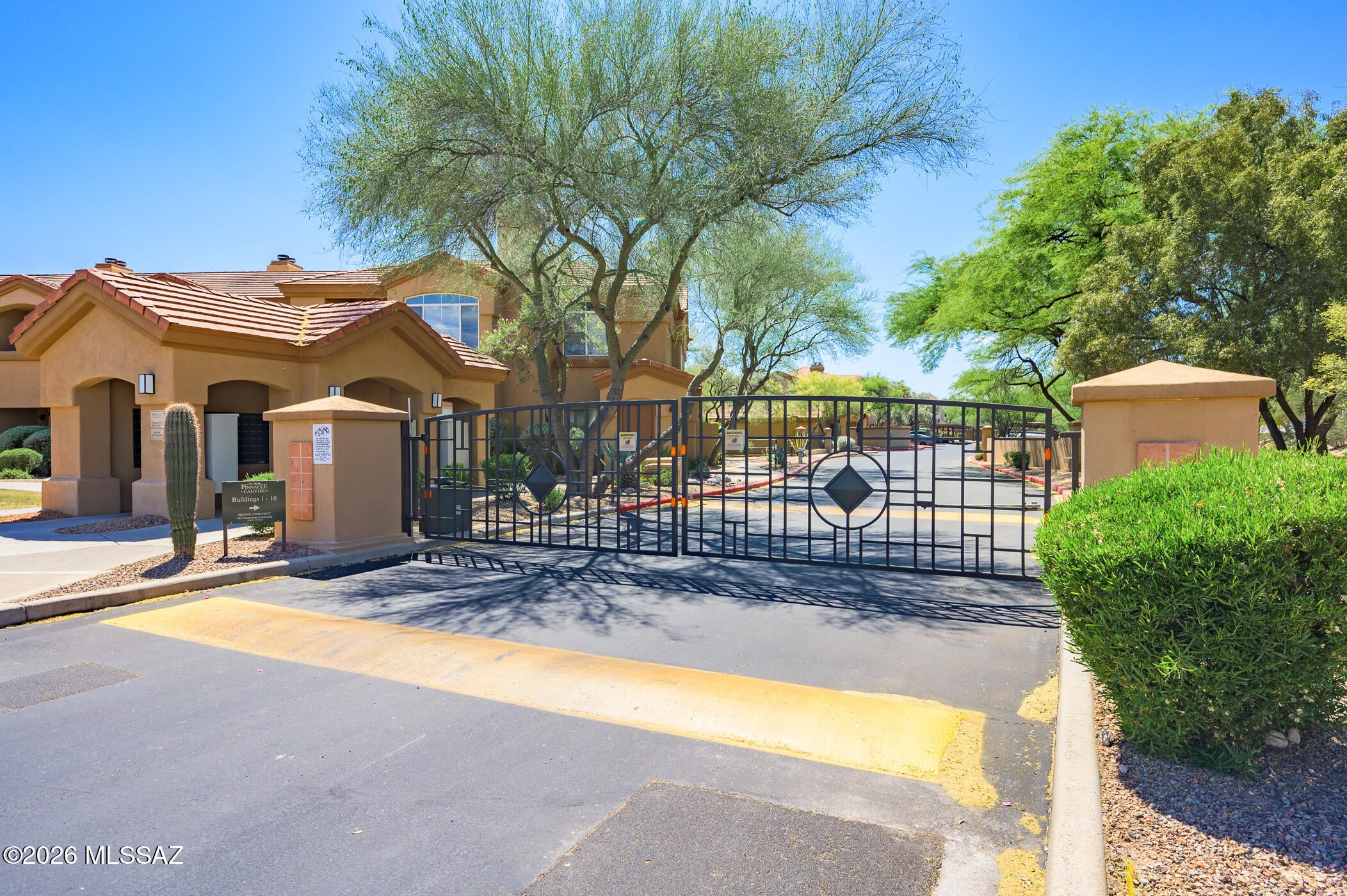 Pinnacle Canyon Condominium - Residential