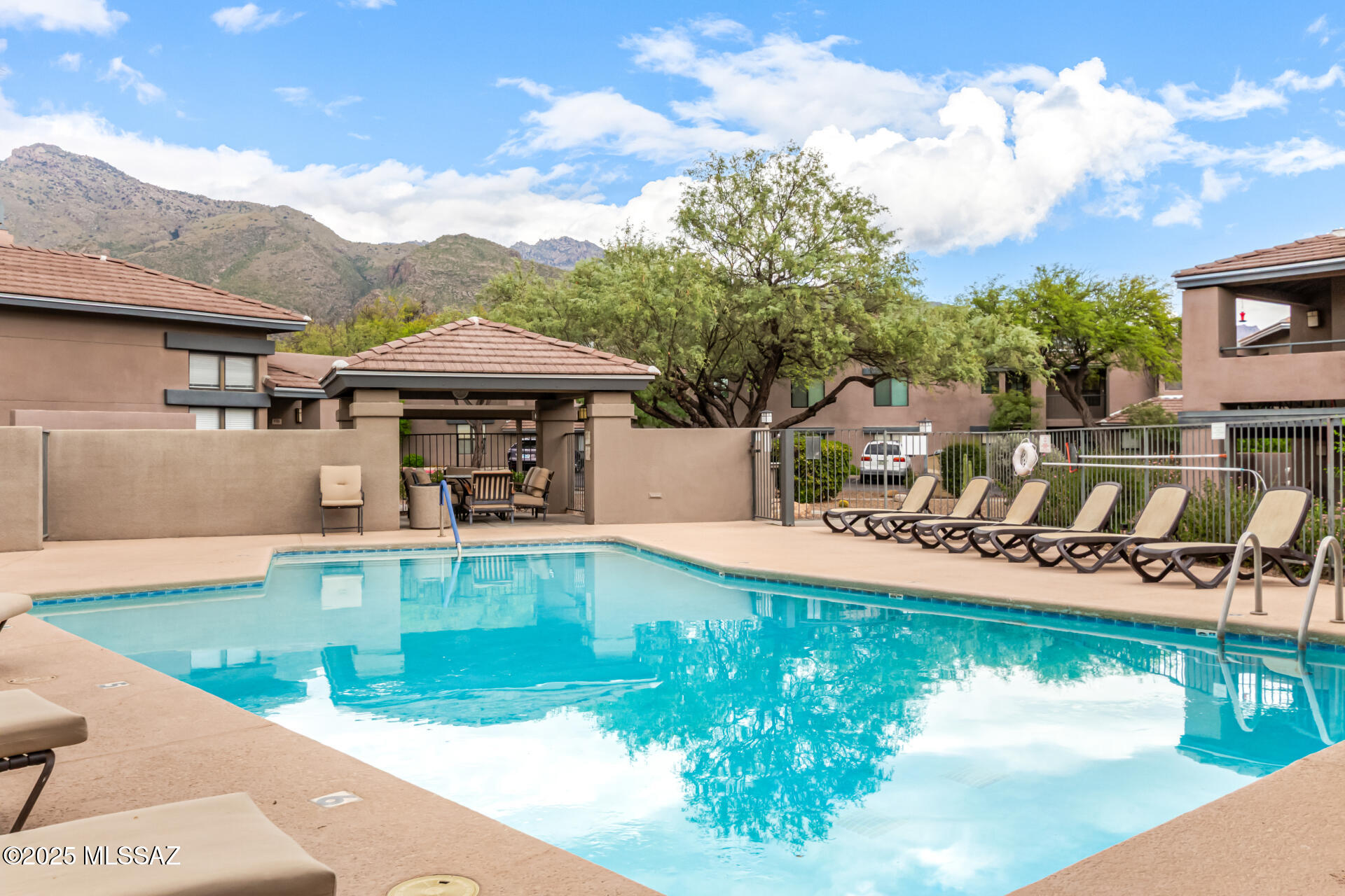 Greens at Ventana Canyon - Residential