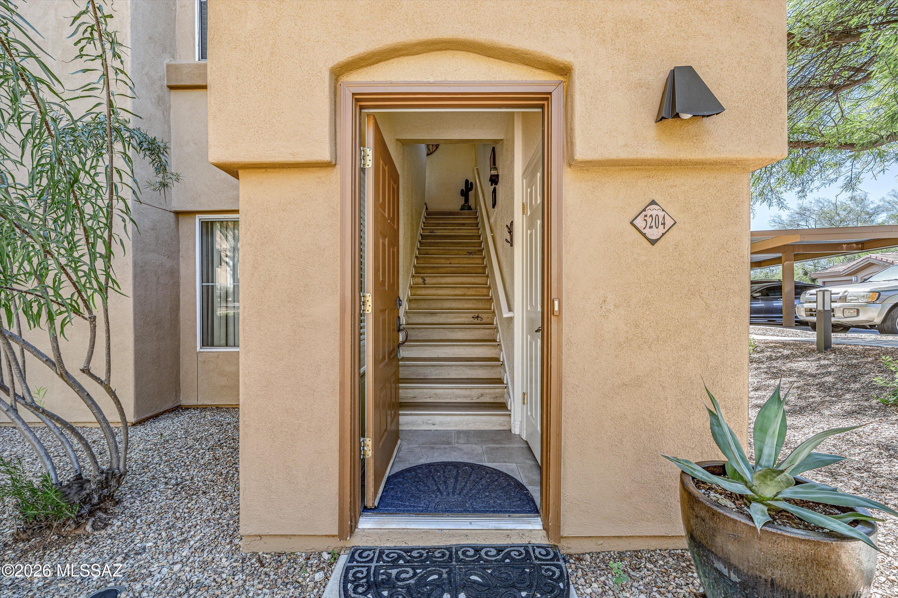 Pinnacle Canyon Condominium - Residential