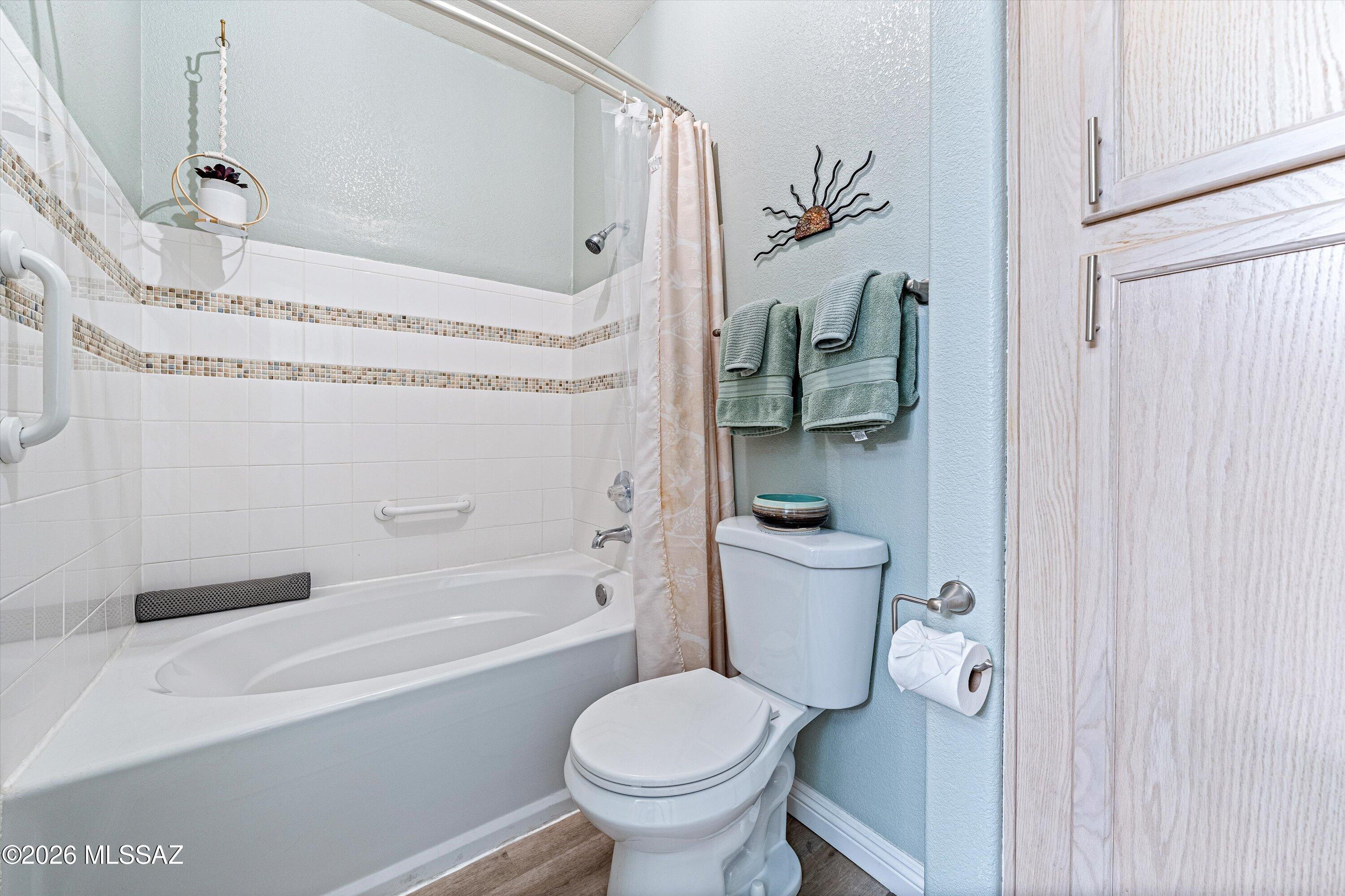 Pinnacle Canyon Condominium - Residential