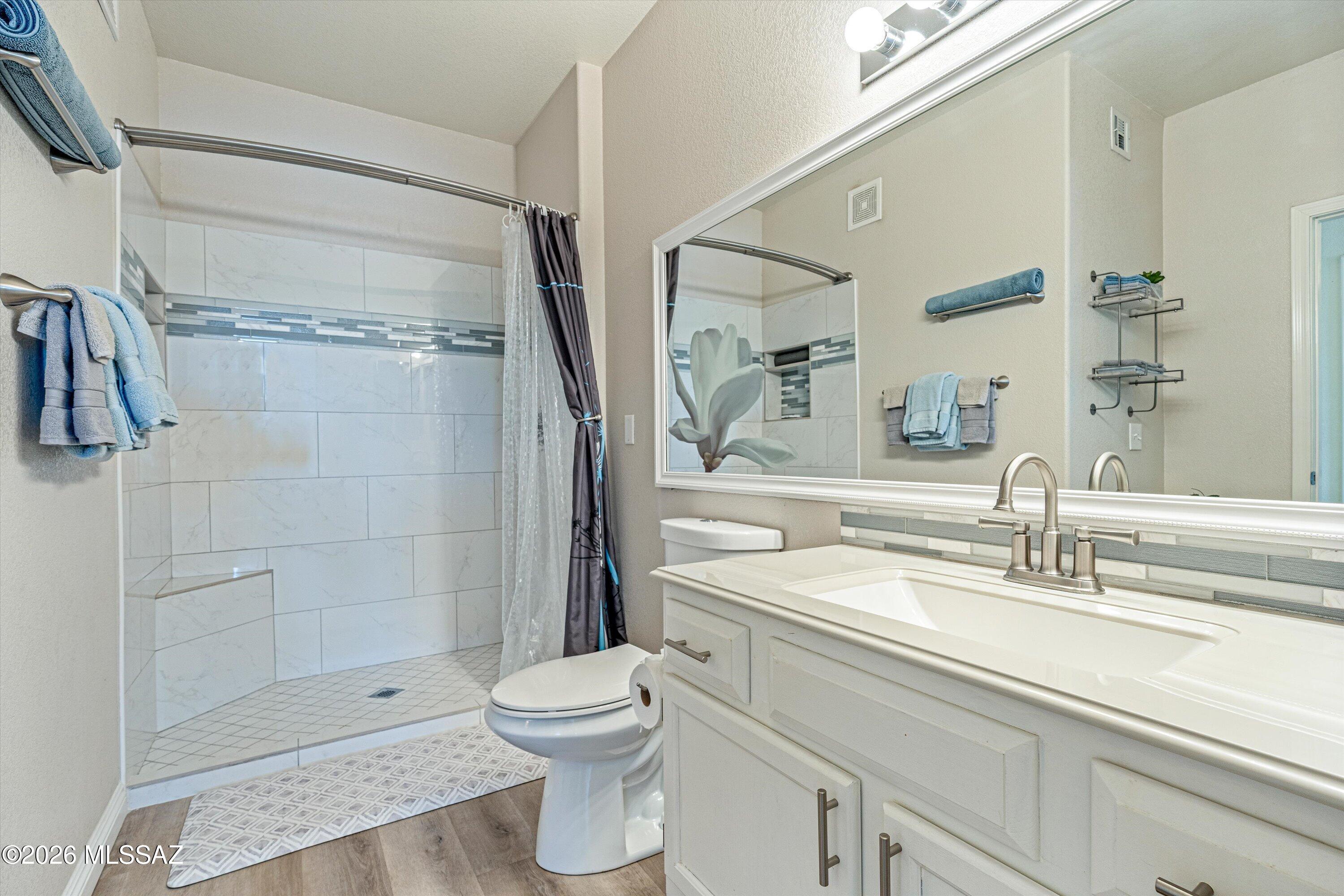 Pinnacle Canyon Condominium - Residential