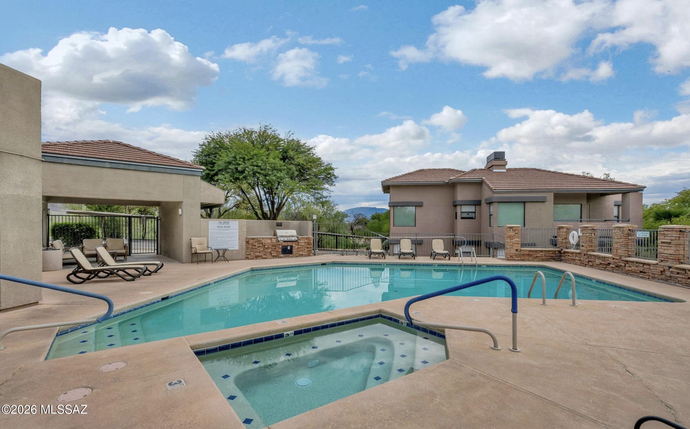 Greens at Ventana Canyon - Residential
