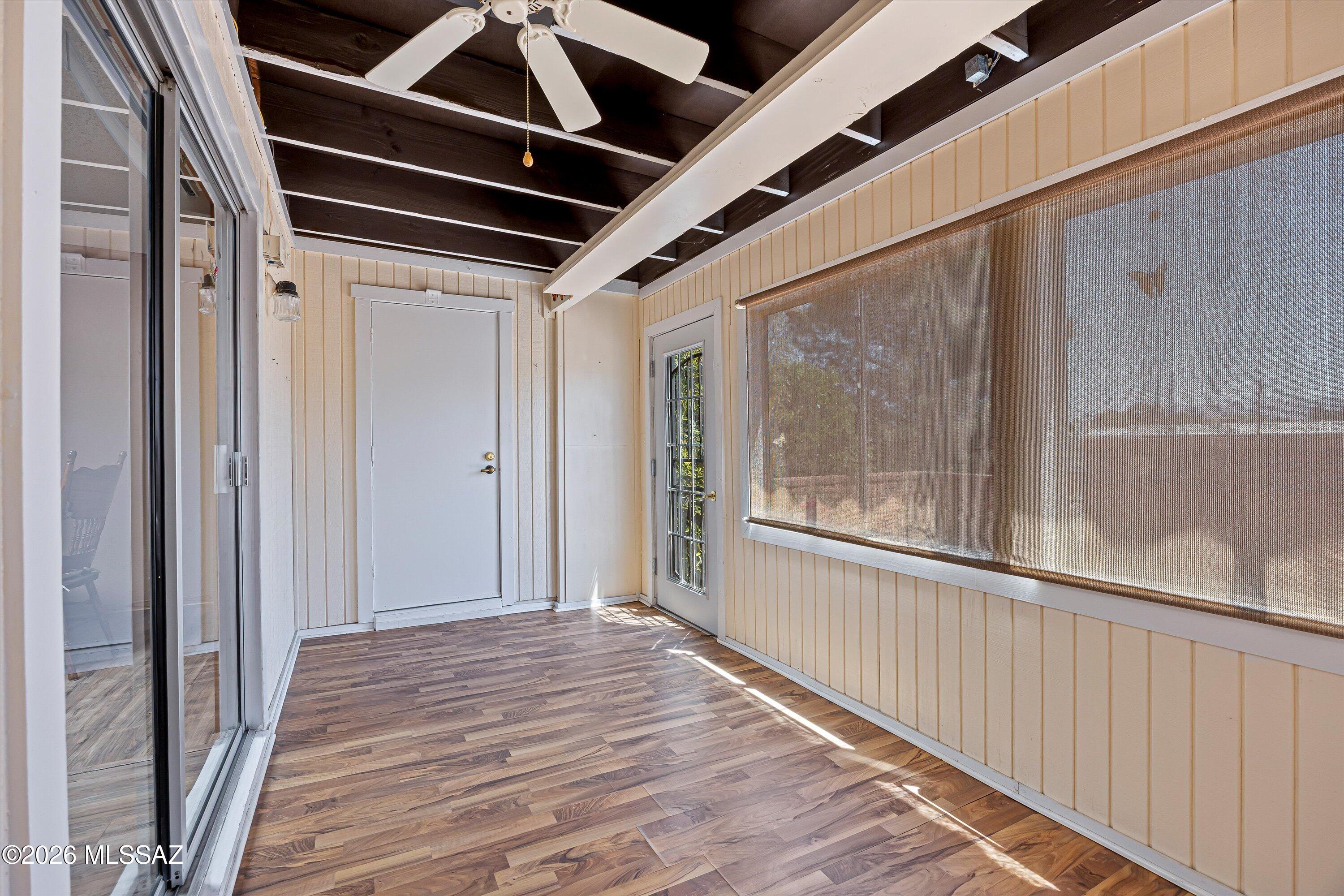 Green Valley Townhouses NO.7 - Residential