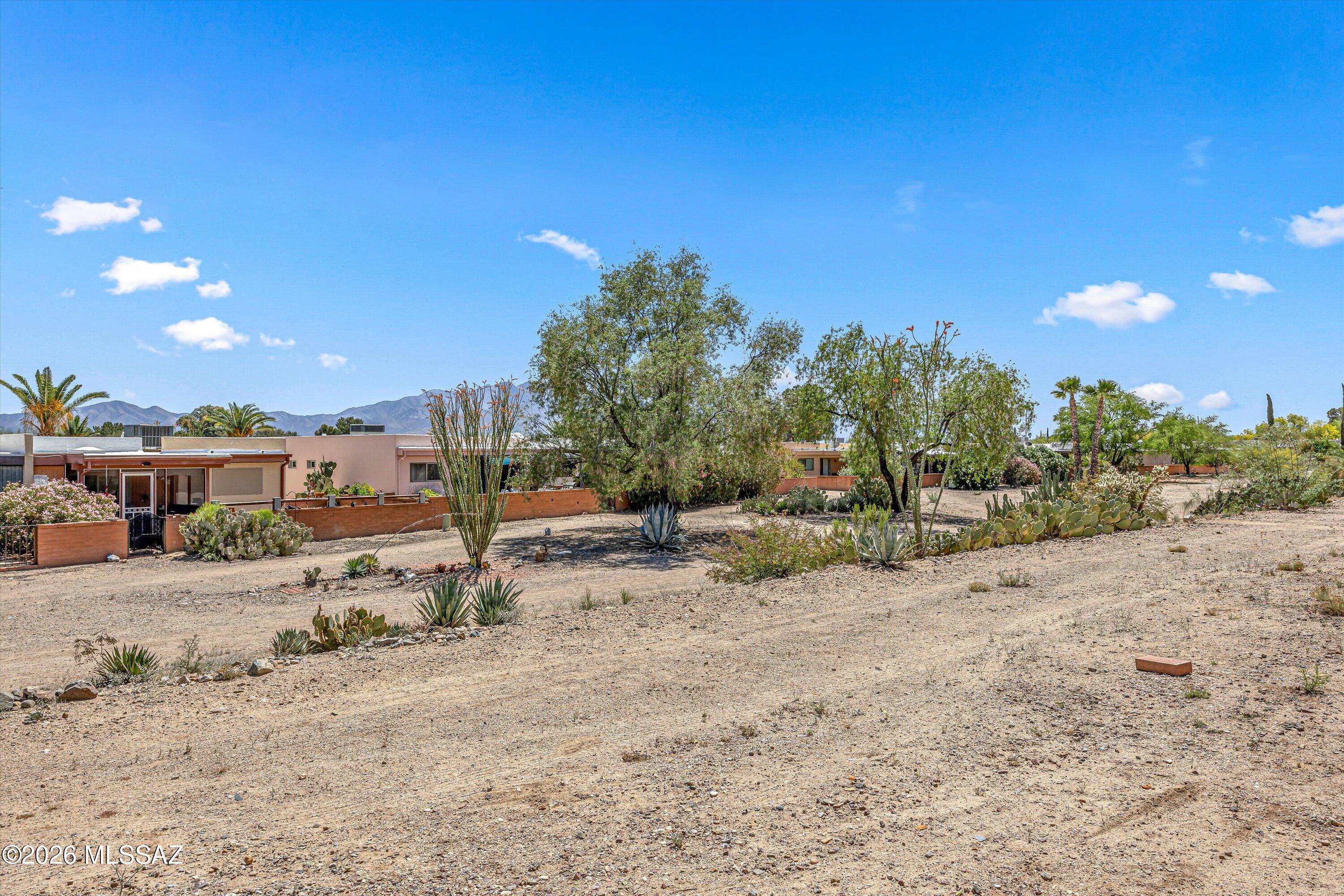 Green Valley Townhouses NO.7 - Residential
