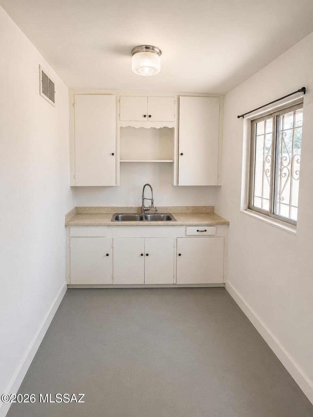 University Home Addition - Residential Lease