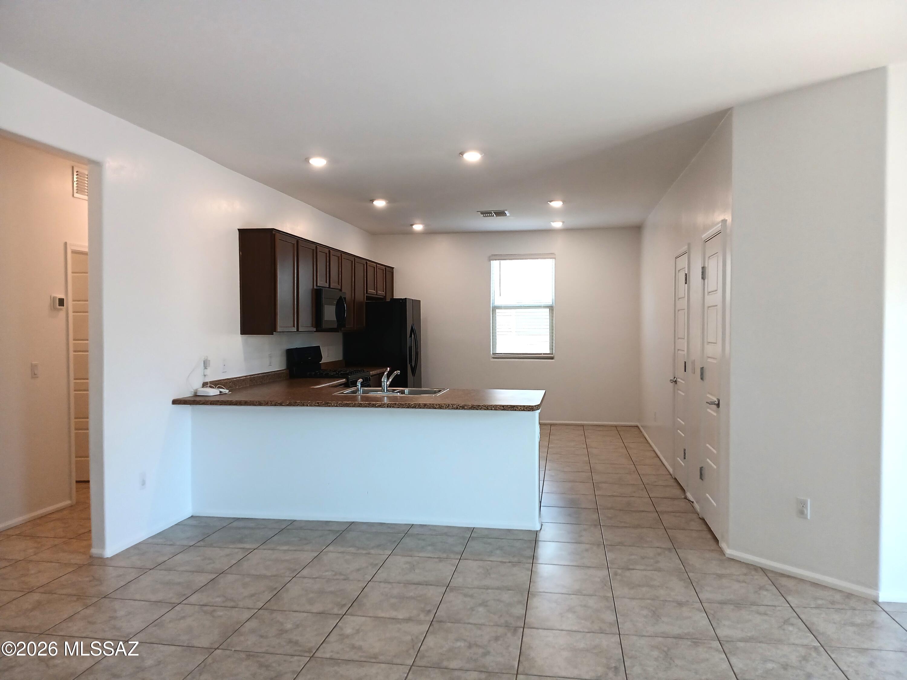 Valencia Crossing - Residential