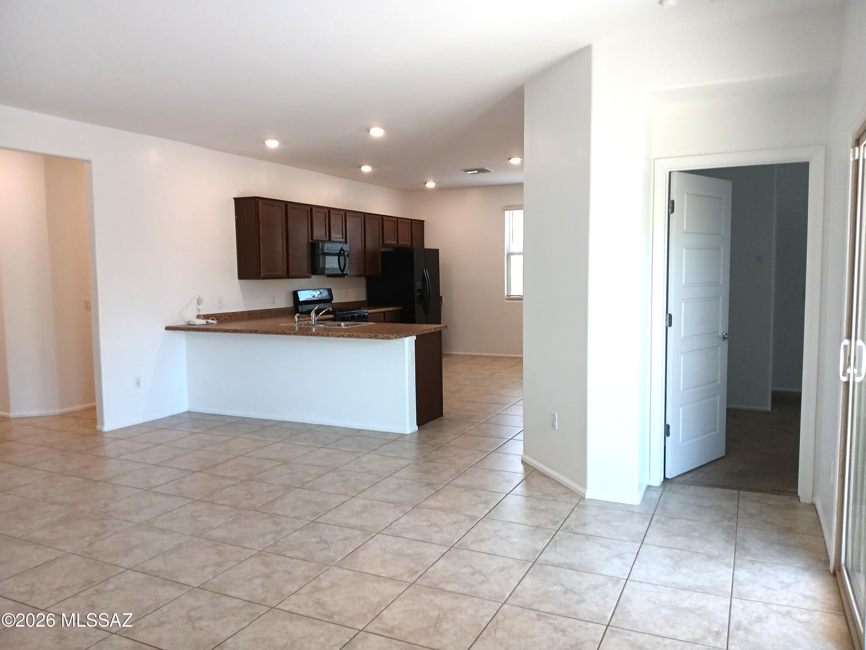 Valencia Crossing - Residential