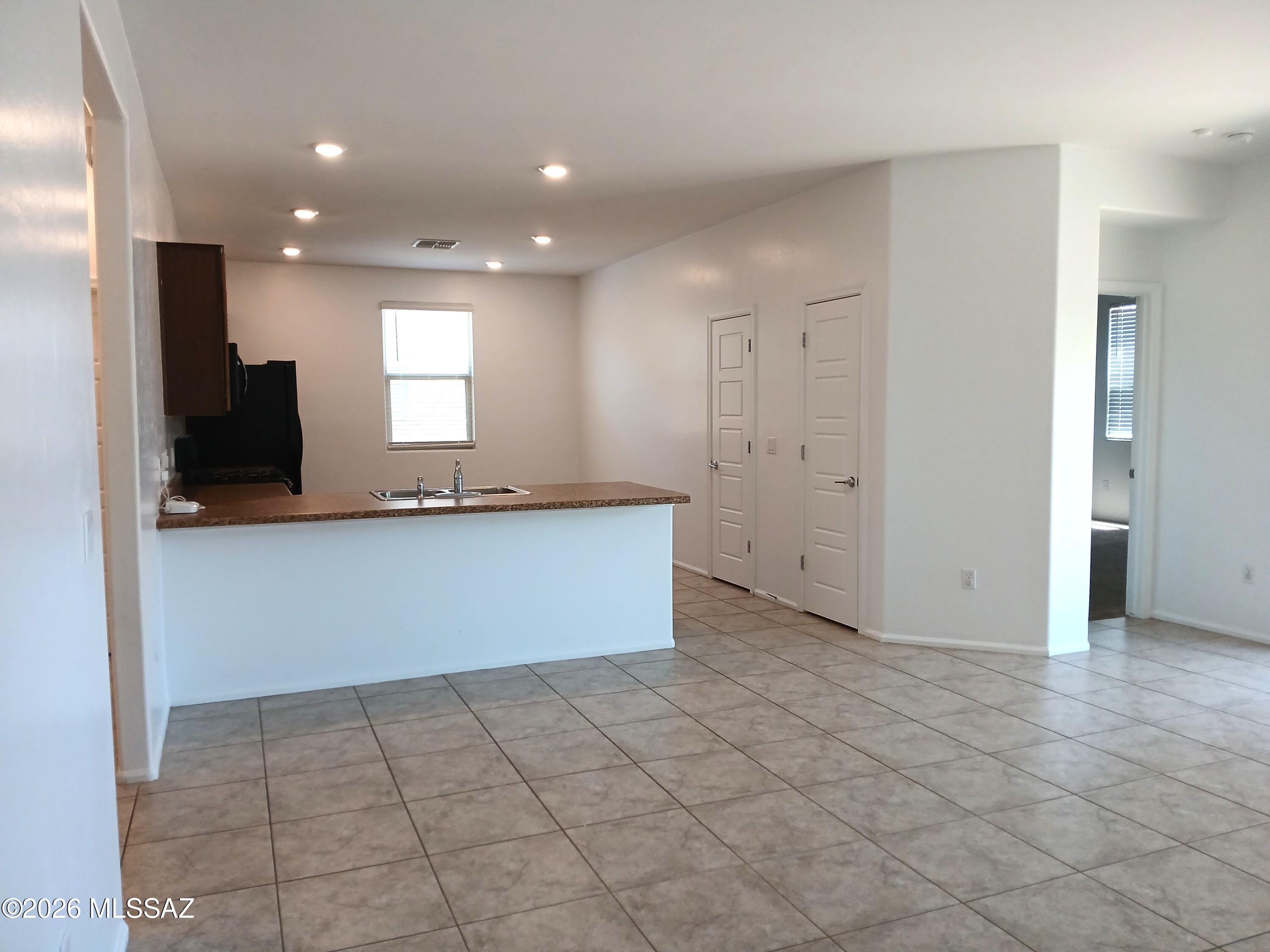 Valencia Crossing - Residential