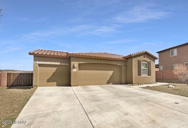 THIS BEAUTIFUL & BRIGHT CATALINA-EAGLE CREST RANCH HOME OFFERS 3 BD/2BA, DEN, SPLIT FLOOR PLAN WITH 1849 SQFT AND 3-CAR GARAGE!
LARGE KITCHEN HAS QUARTZ COUNTERS, CENTER ISLAND, SS APPLIANCES, DOUBLE OVENS, 5 BURNER STOVETOP AND WALK-IN PANTRY.
LARGE MASTER SUITE W/LARGE CLOSET, DOUBLE VANITY AND WALK-IN SHOWER.
ENJOY OUTDOOR ENTERTAINING IN THE BACKYARD WITH A COVERED PATIO W/EXTENDED PAVERS, FIREPIT, GAS STUB FOR THE BBQ AND ARTIFICIAL TURF!
MAKE THIS YOUR NEW HOME TODAY!
