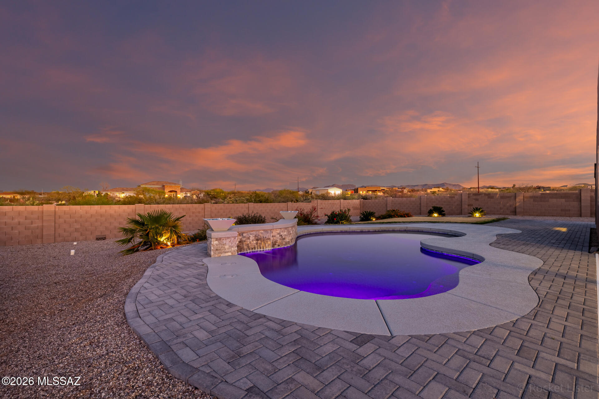 Whetstones Shadows - Residential