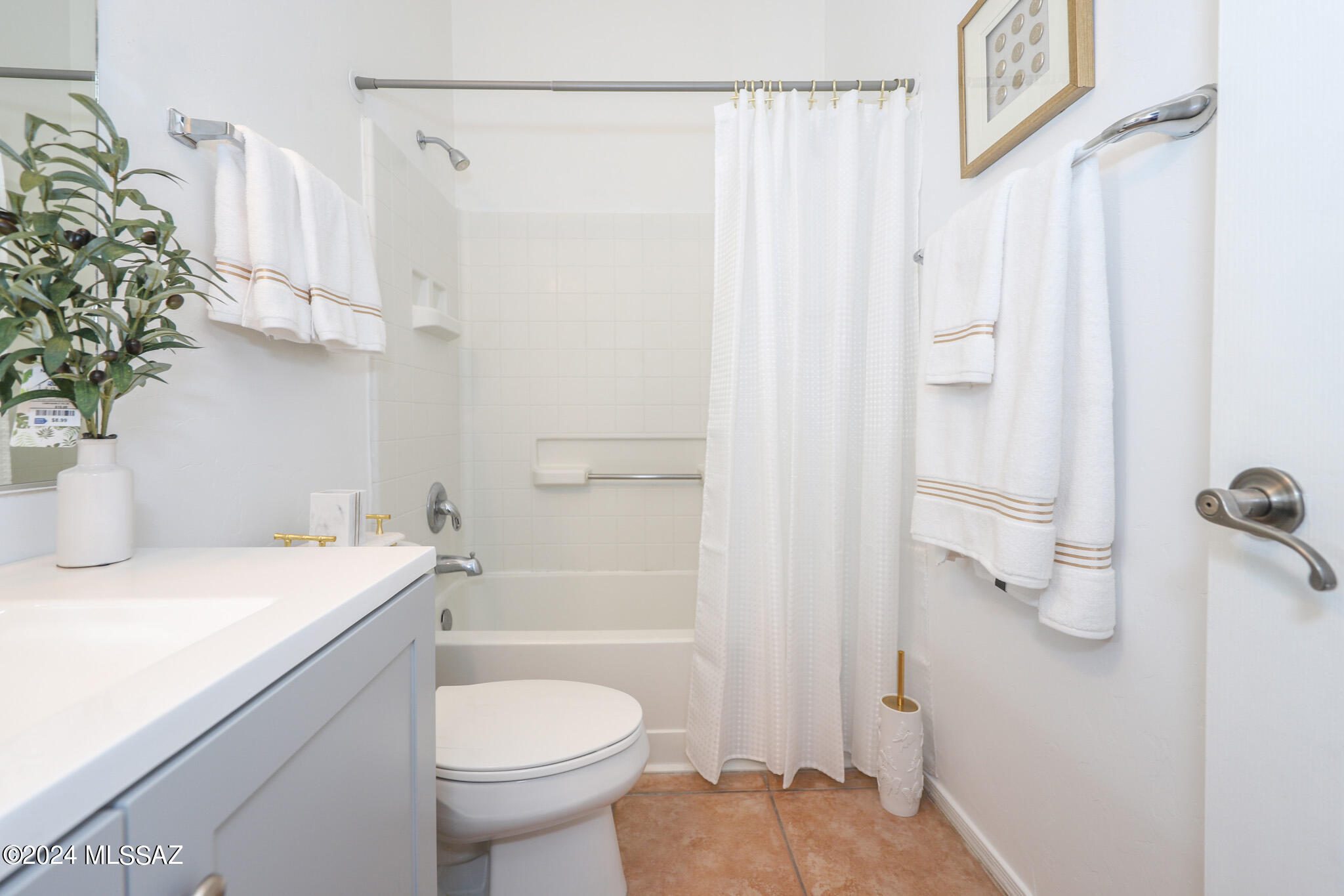 Continental Reserve Blk. 14 (1-82) - Residential