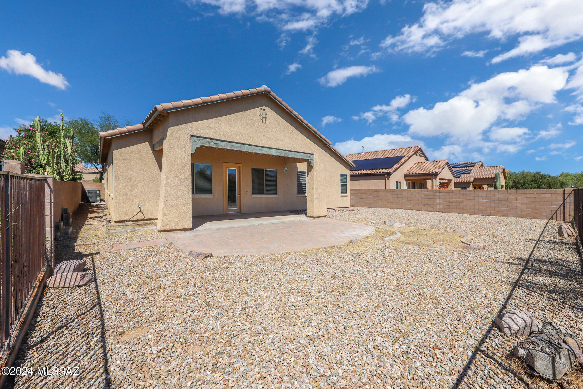 Continental Reserve Blk. 14 (1-82) - Residential