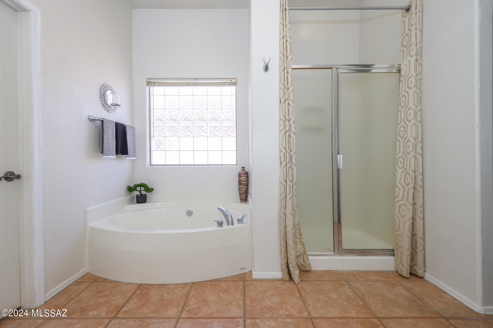 Continental Reserve Blk. 14 (1-82) - Residential