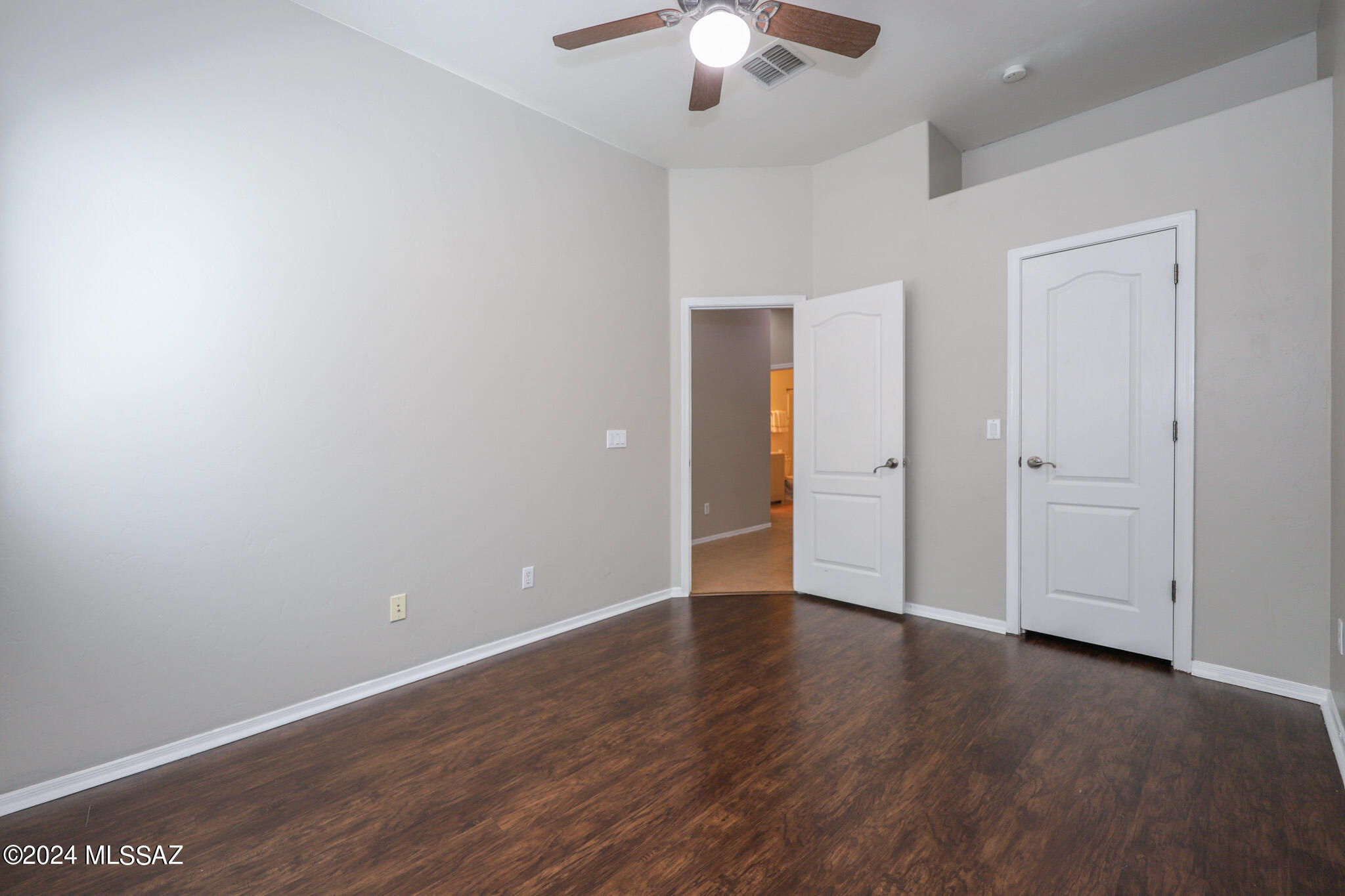 Continental Reserve Blk. 14 (1-82) - Residential