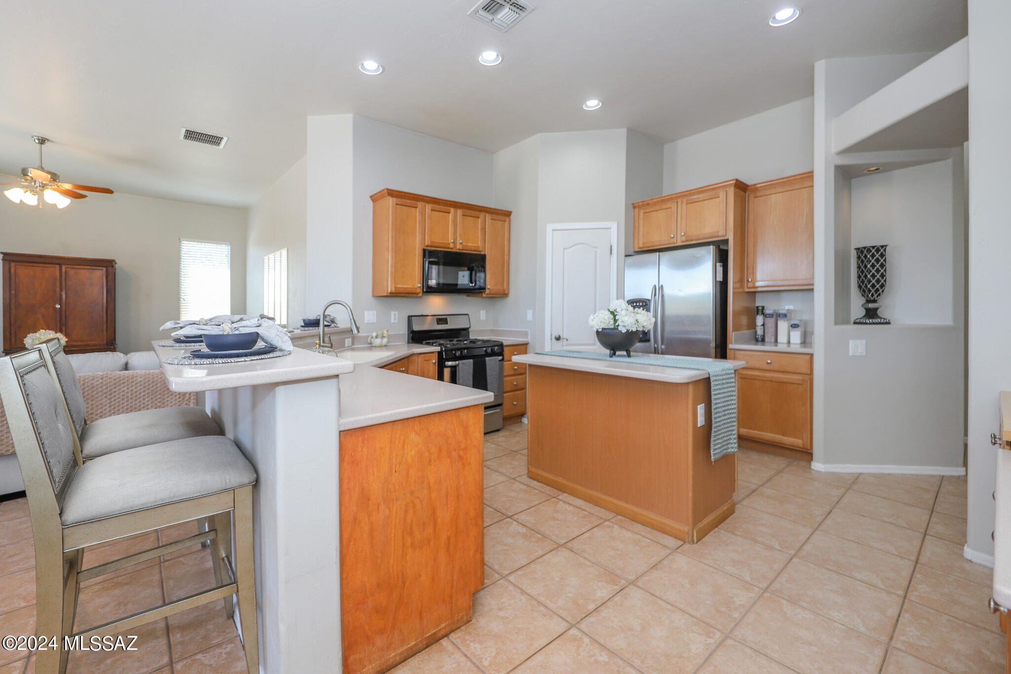 Continental Reserve Blk. 14 (1-82) - Residential