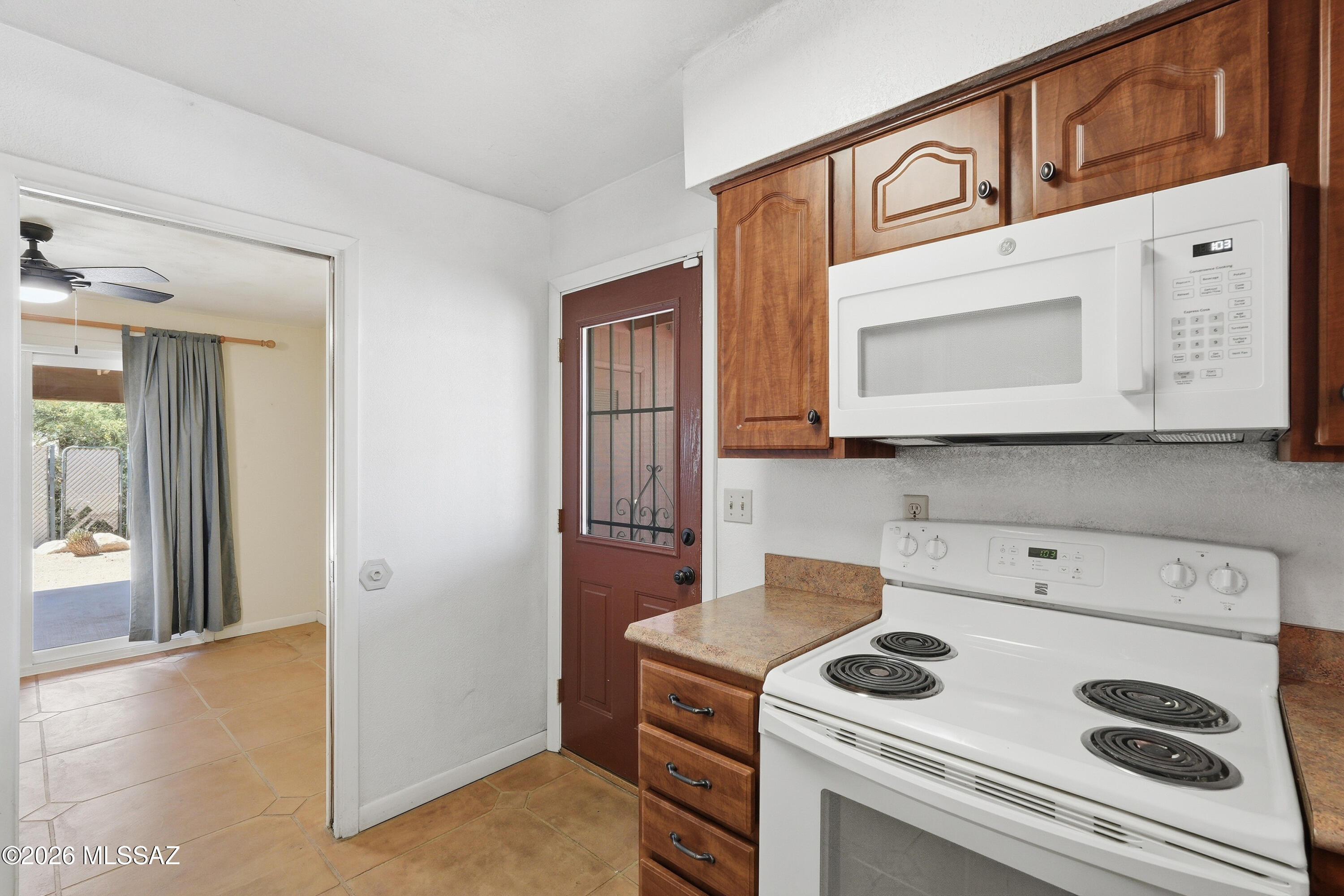 Casas Del Oeste (80-139) - Residential