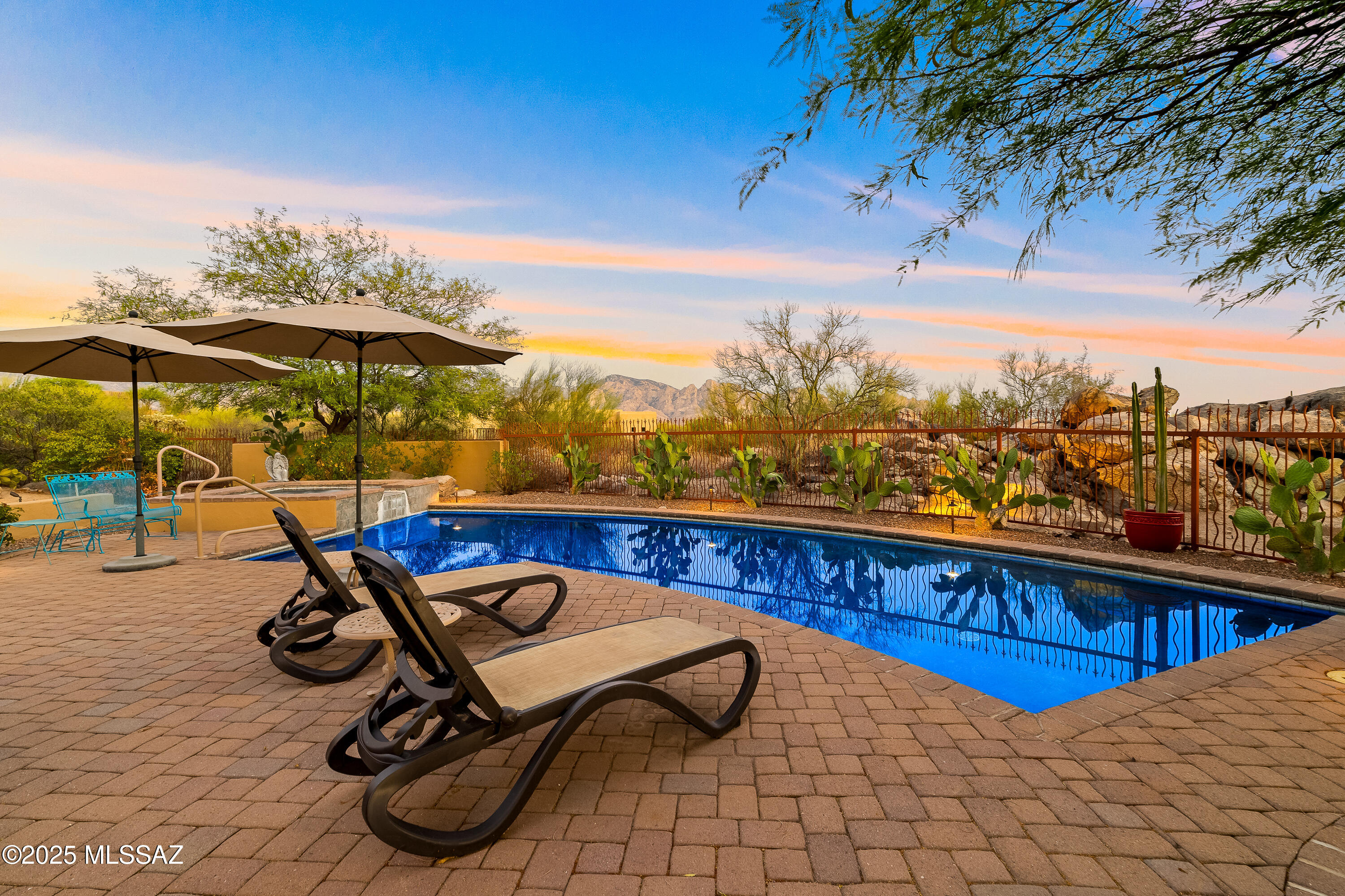 Honey Bee Ridge(The Estates At) - Residential