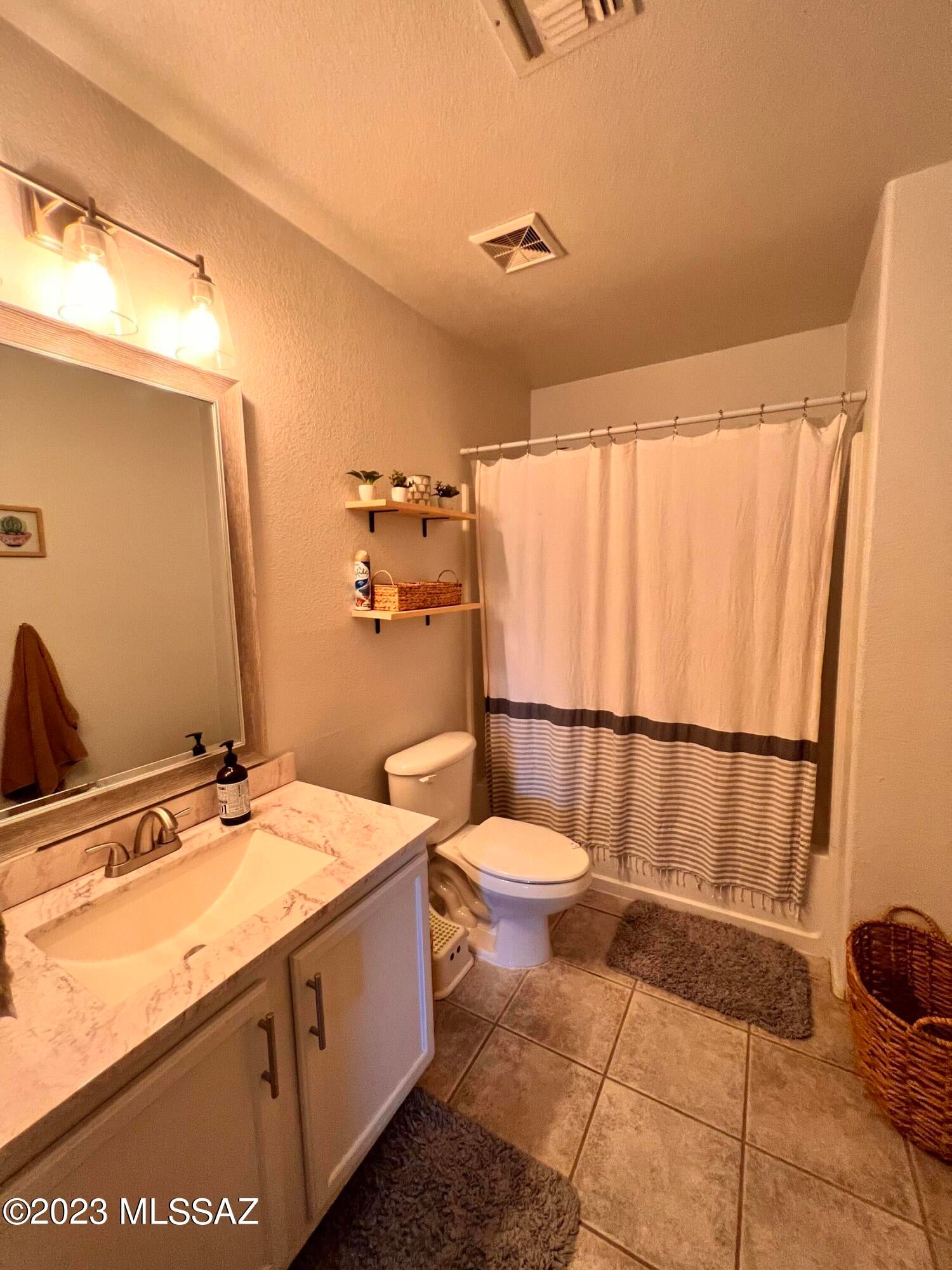 Villages Of La Canada (The) - Residential Lease