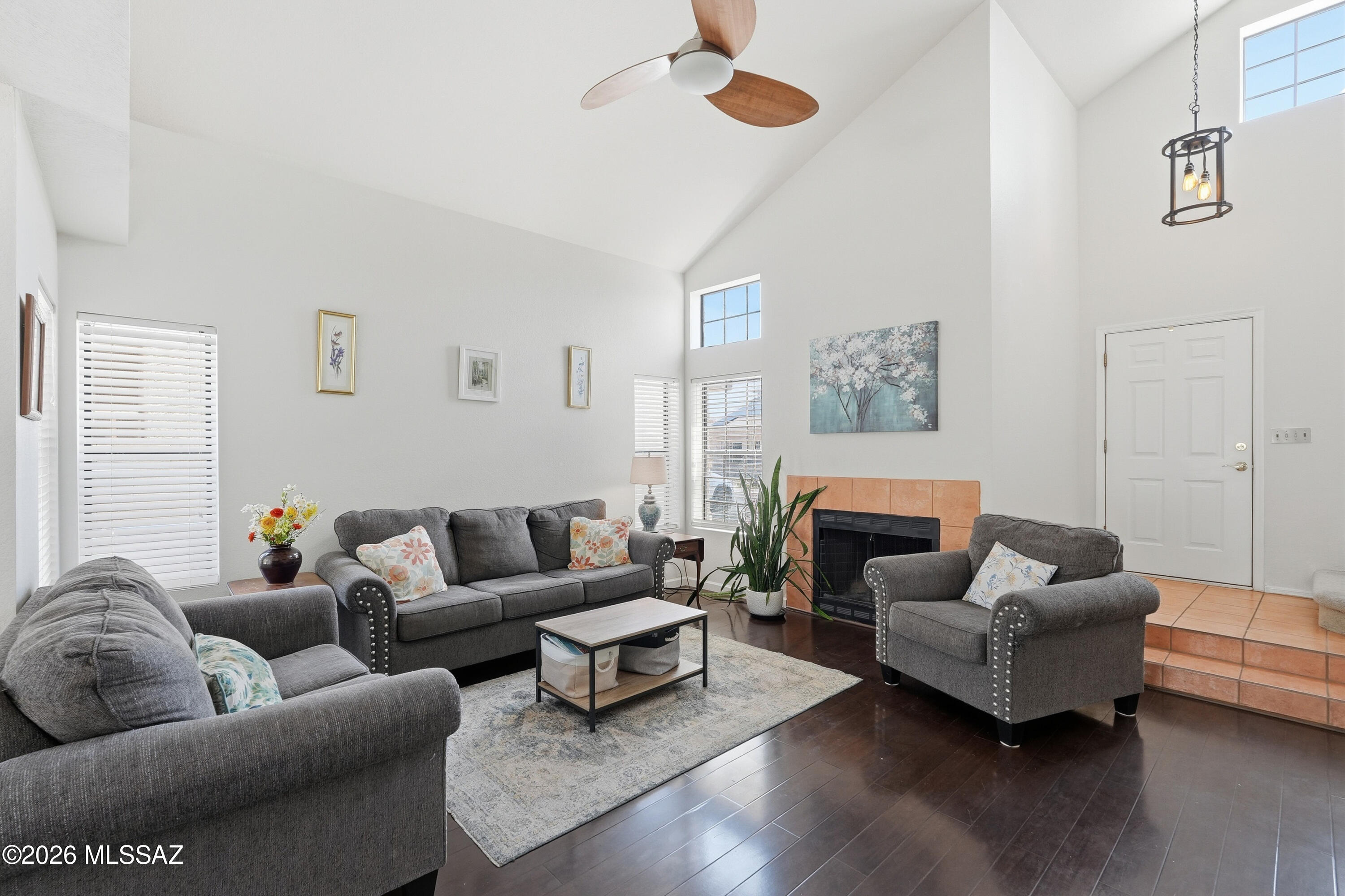 Country Club(1-221) - Residential