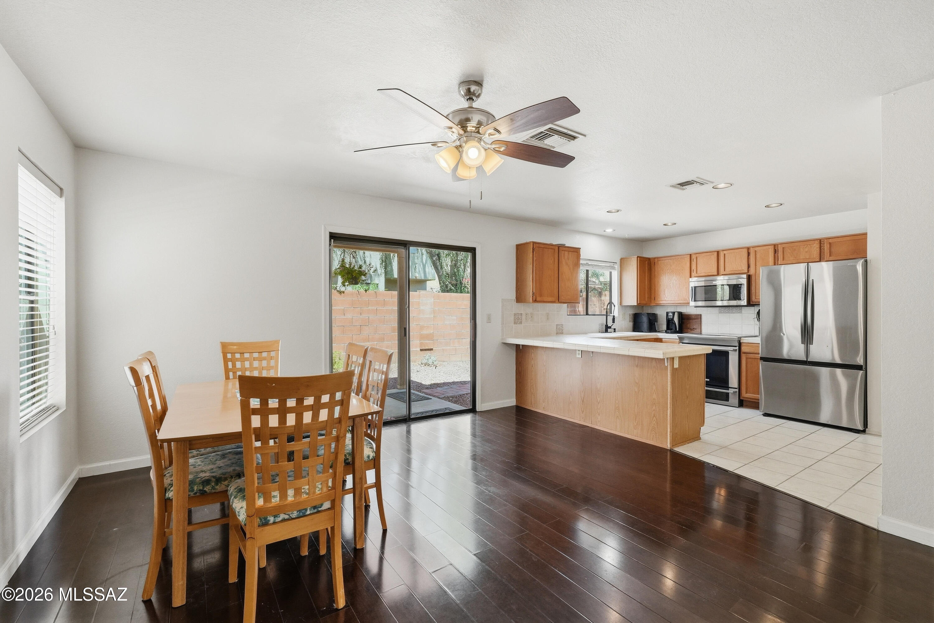 Country Club(1-221) - Residential