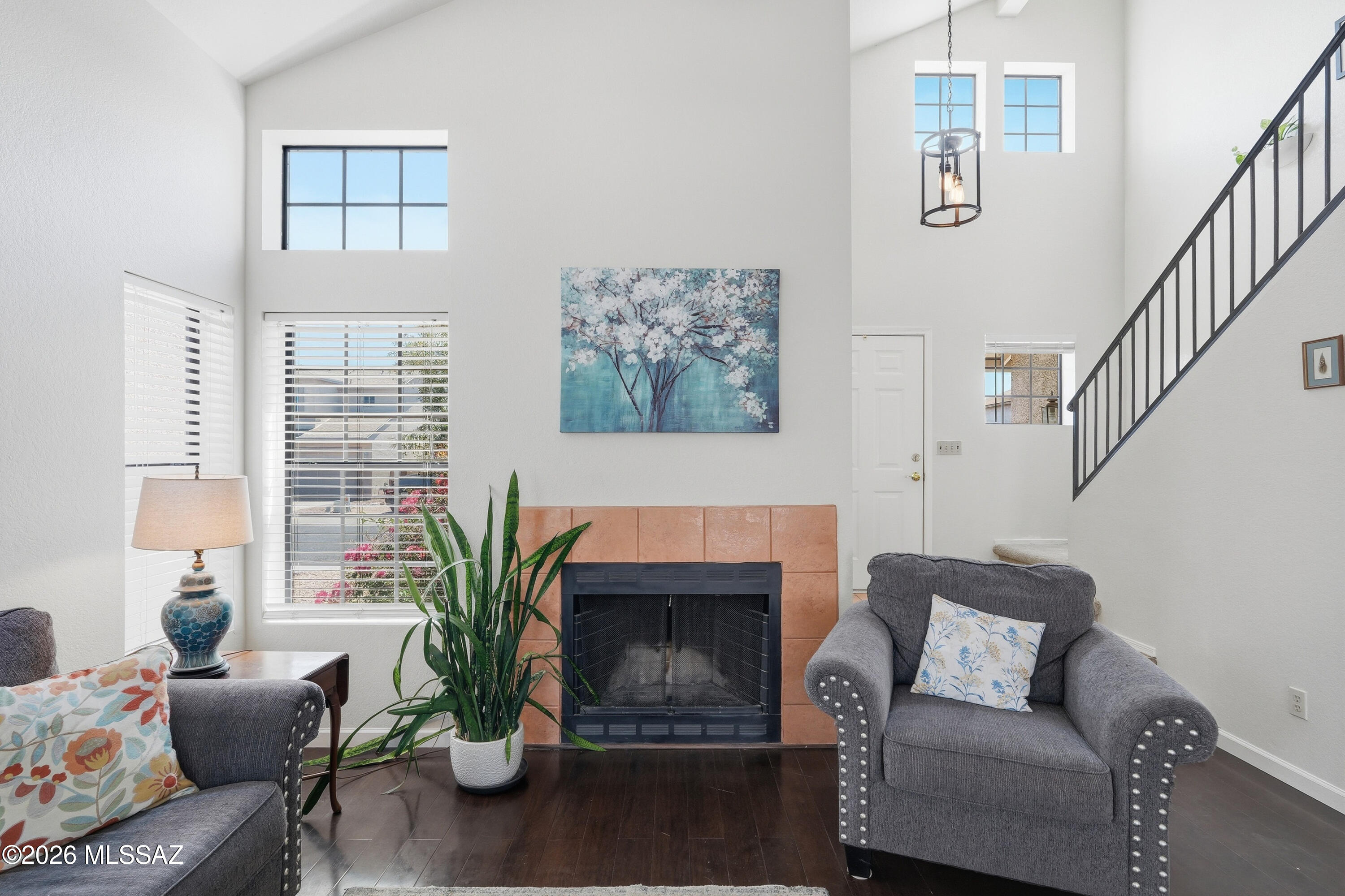 Country Club(1-221) - Residential