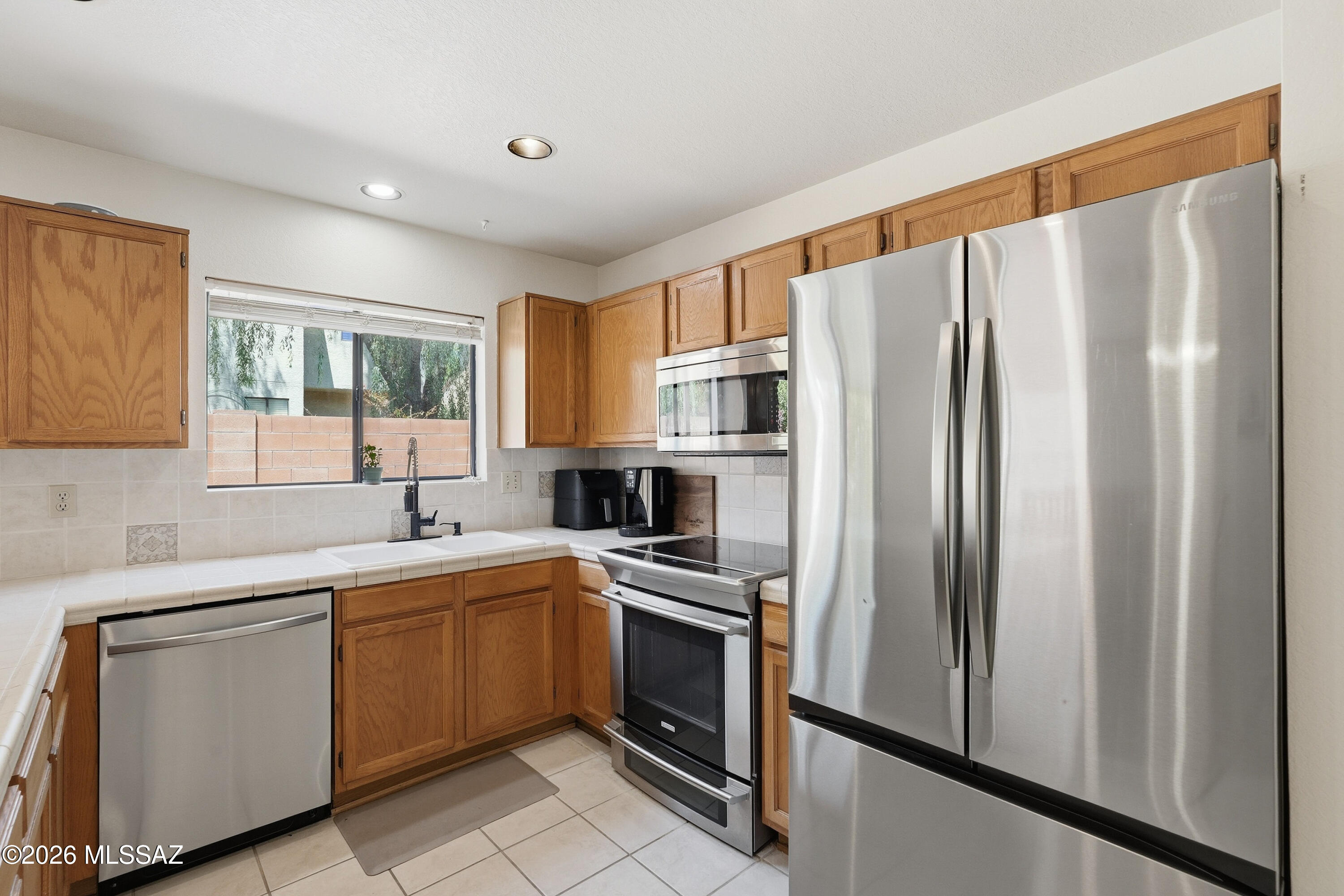 Country Club(1-221) - Residential