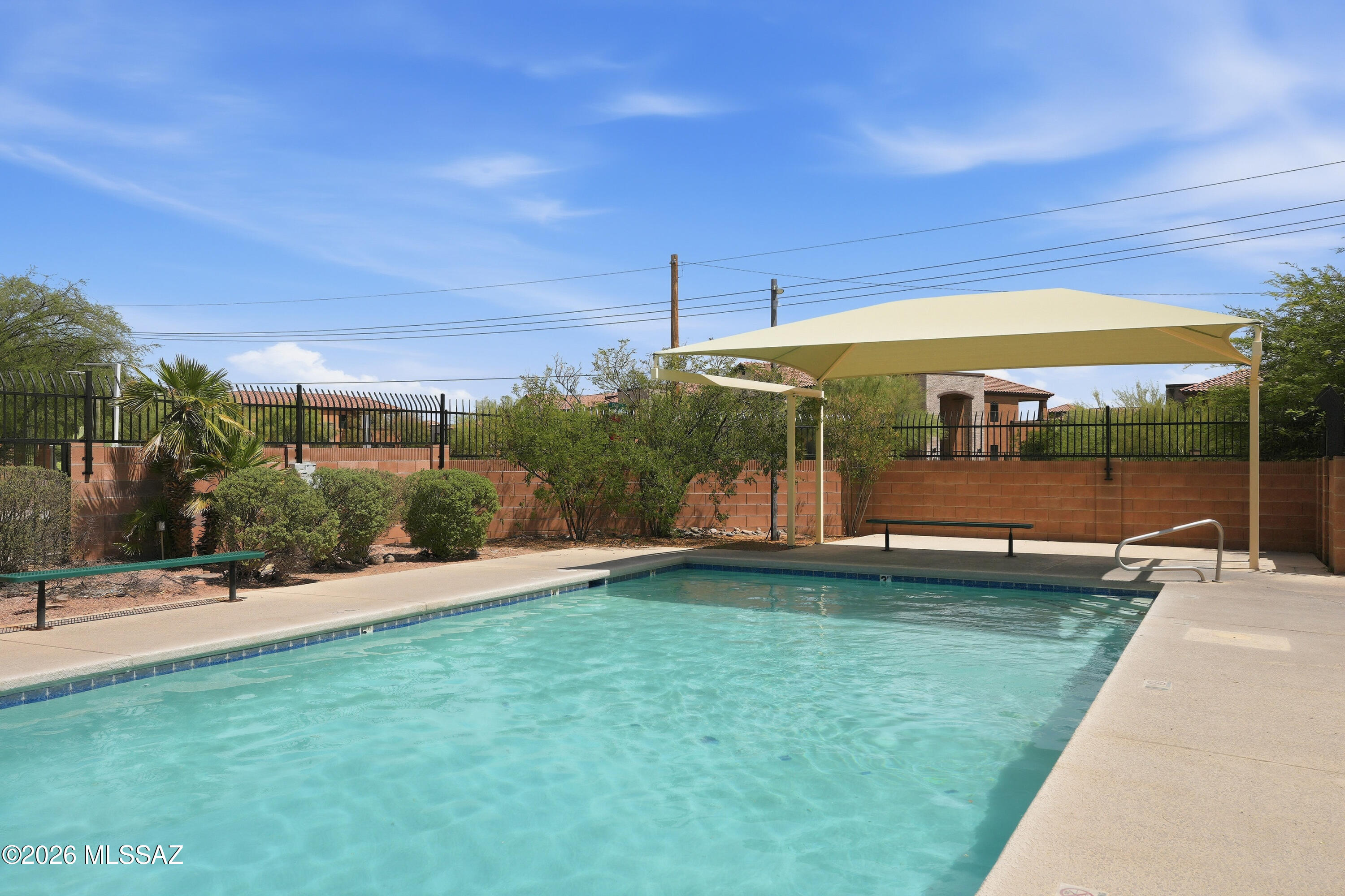 Country Club(1-221) - Residential