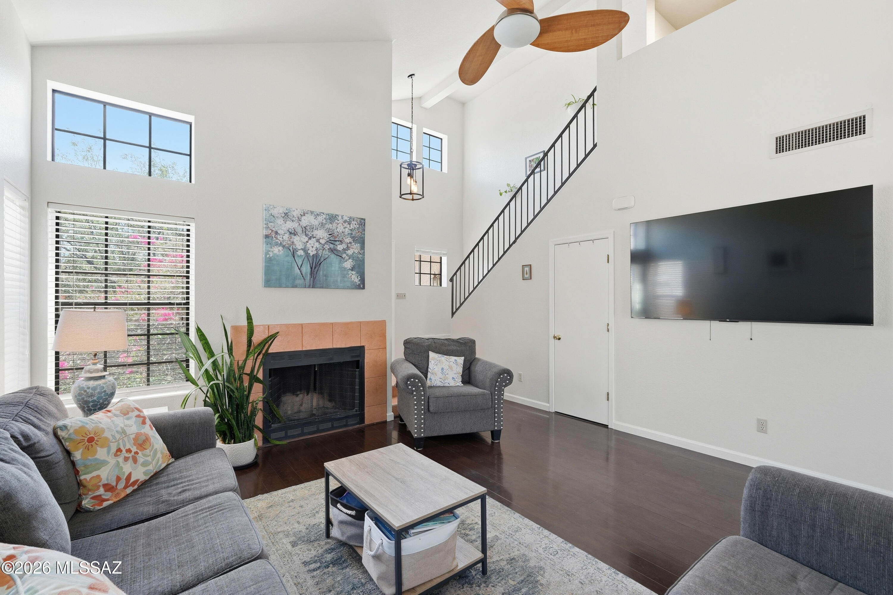 Country Club(1-221) - Residential