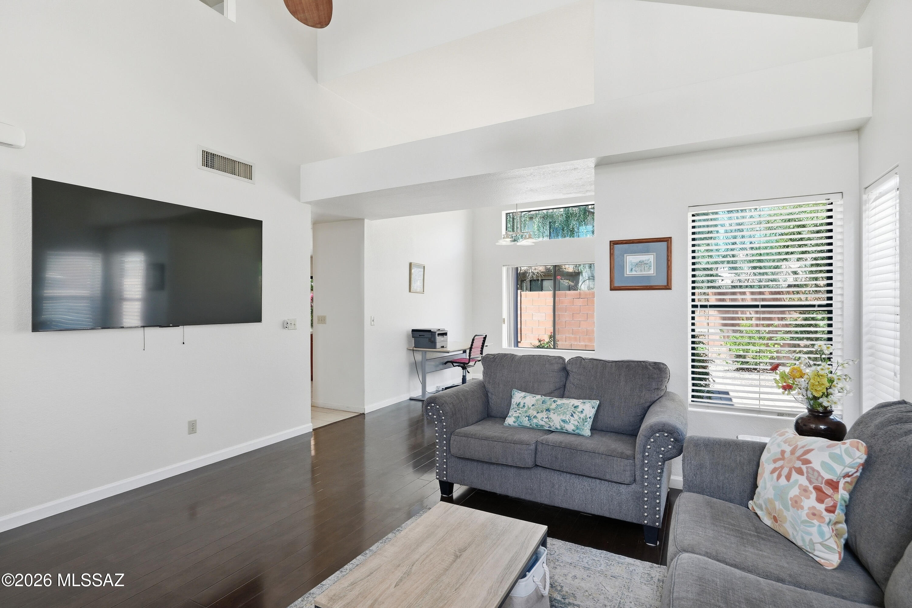 Country Club(1-221) - Residential