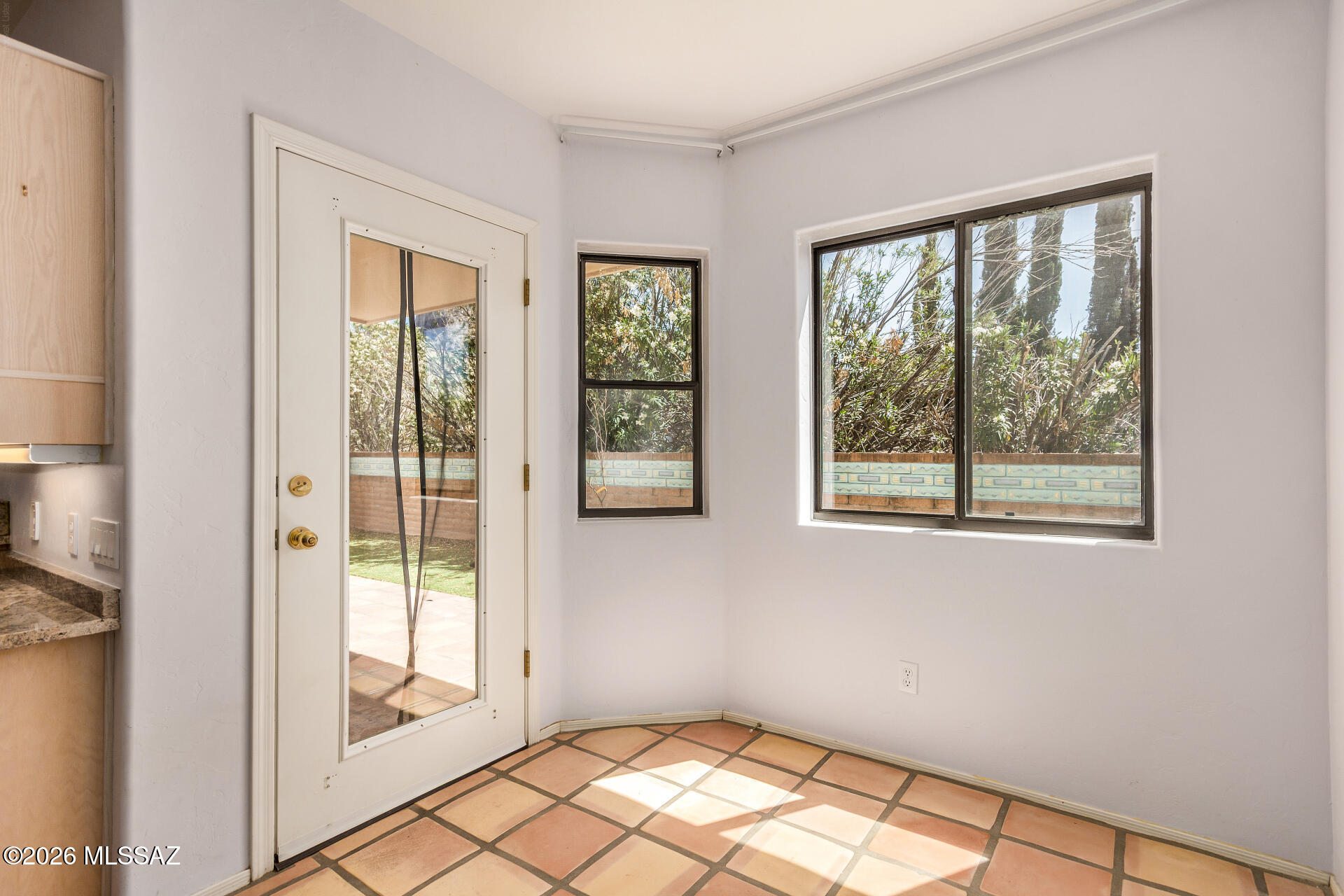 Executive Townhomes (1-16) - Residential