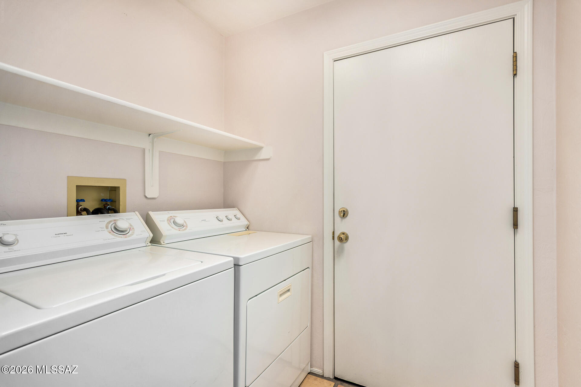Executive Townhomes (1-16) - Residential