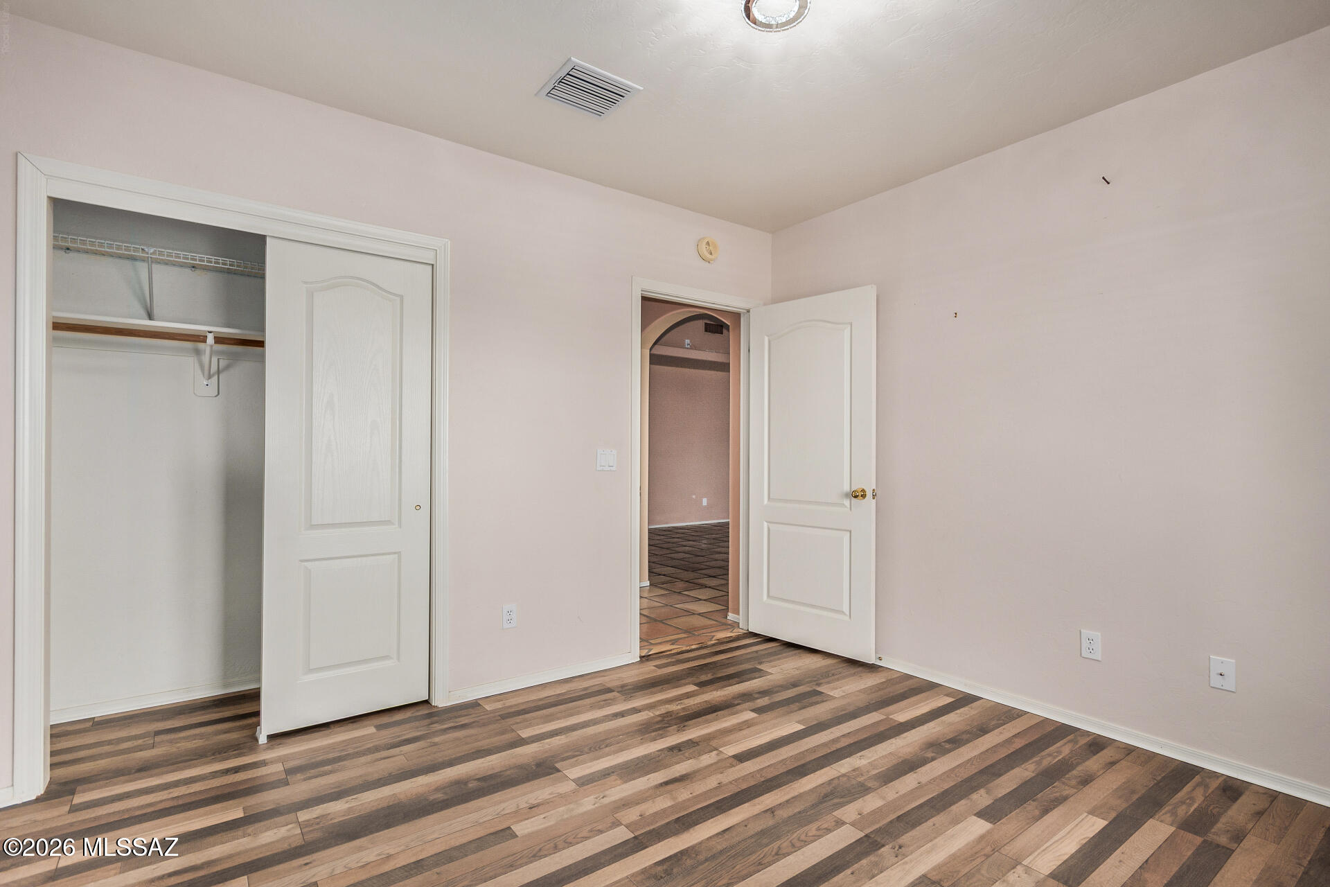 Executive Townhomes (1-16) - Residential