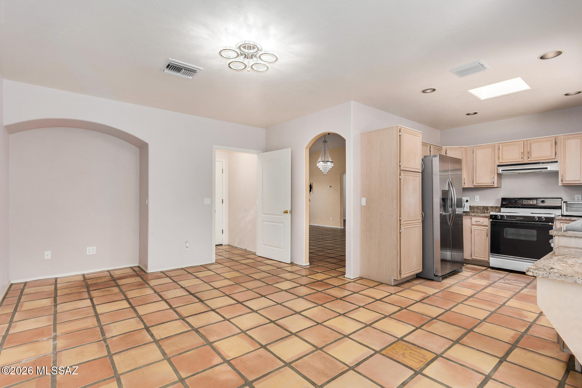 Executive Townhomes (1-16) - Residential