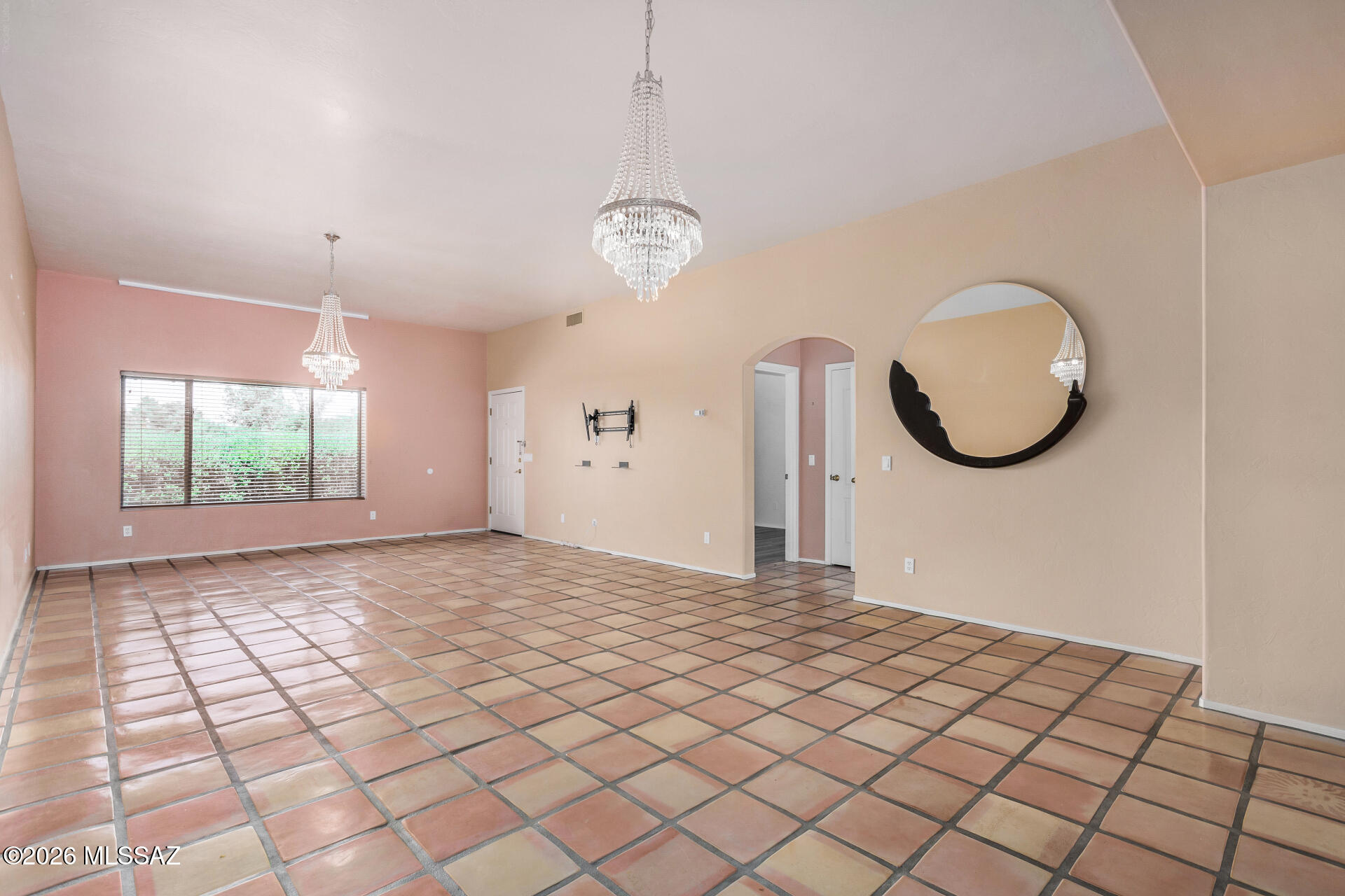 Executive Townhomes (1-16) - Residential