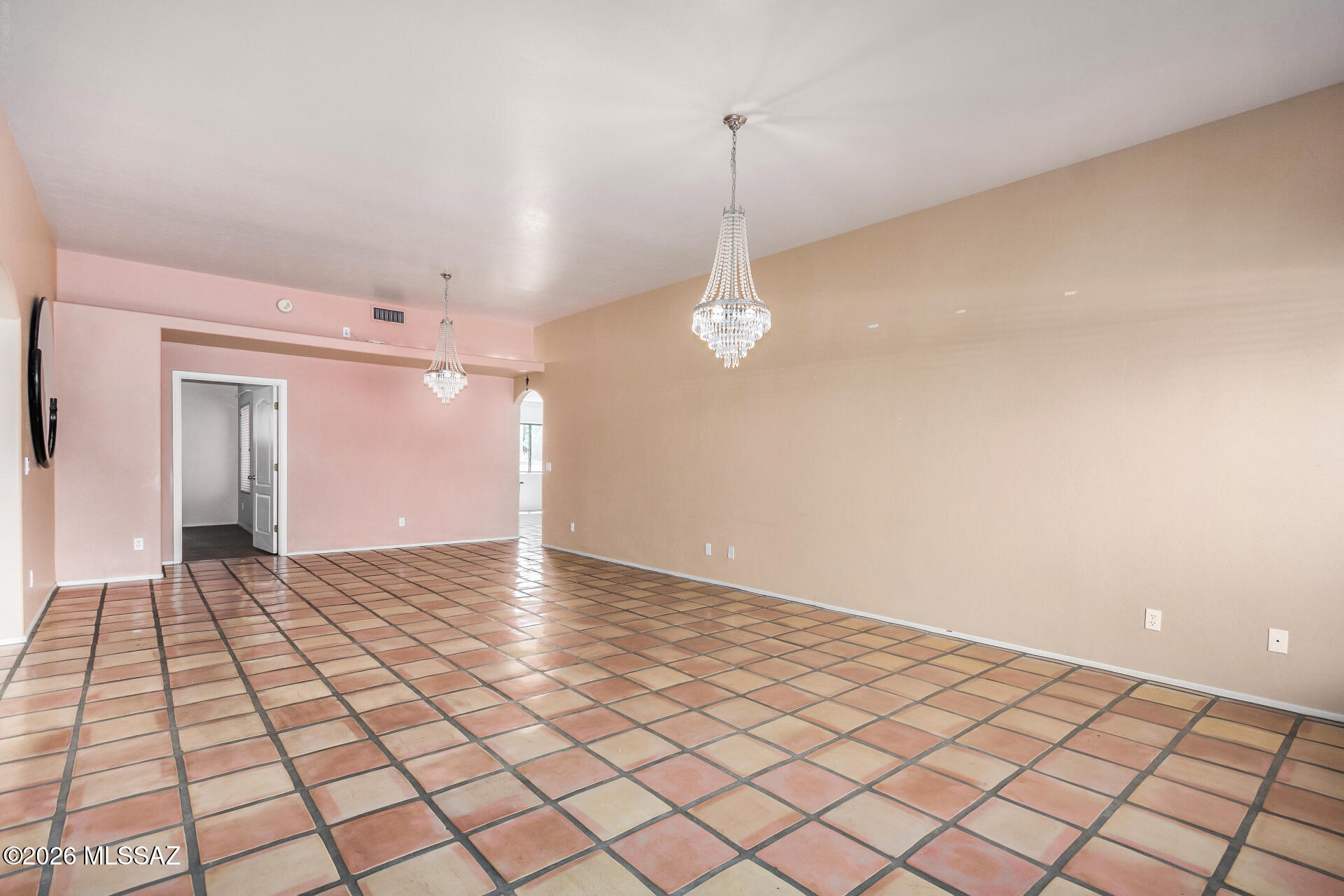 Executive Townhomes (1-16) - Residential