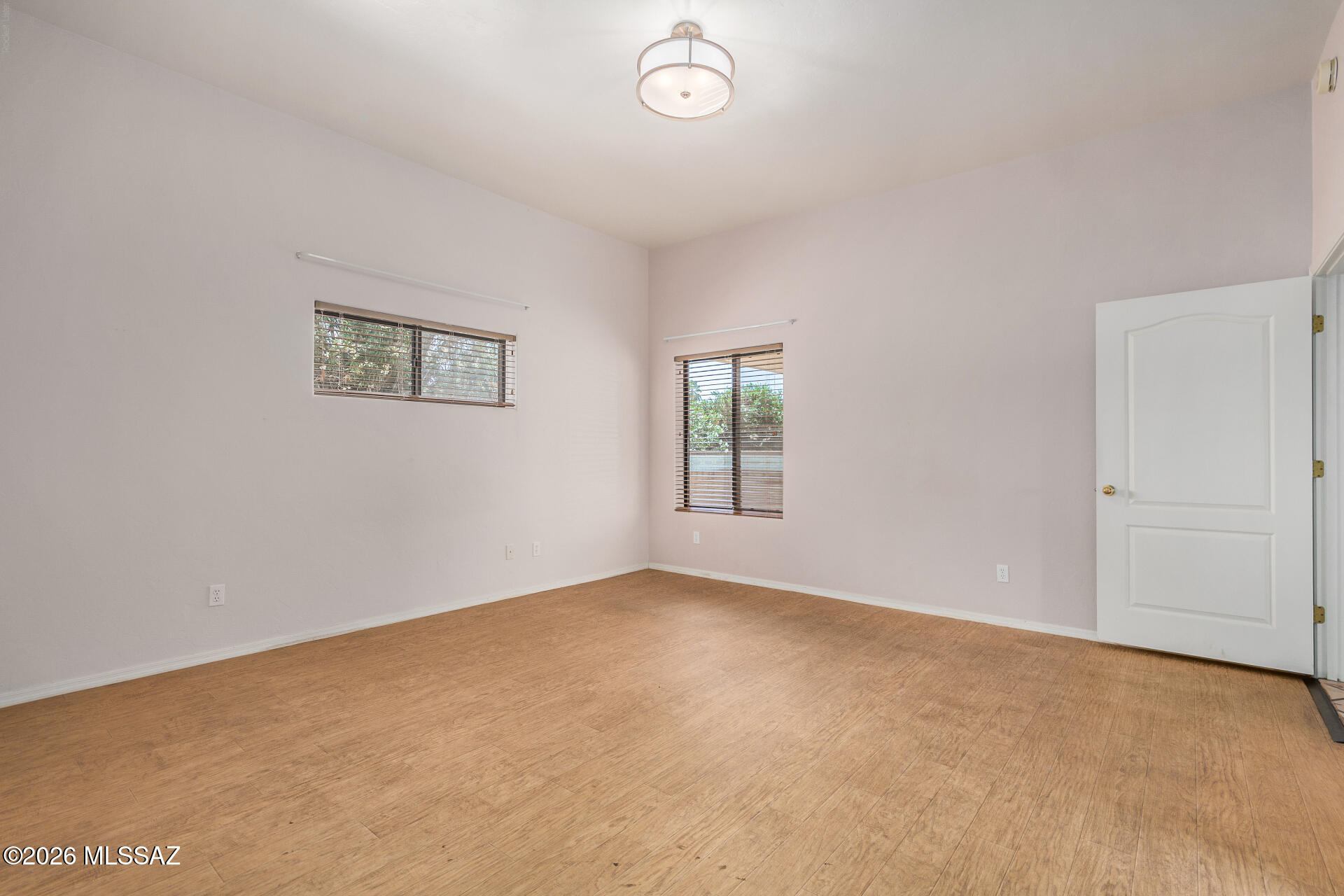Executive Townhomes (1-16) - Residential
