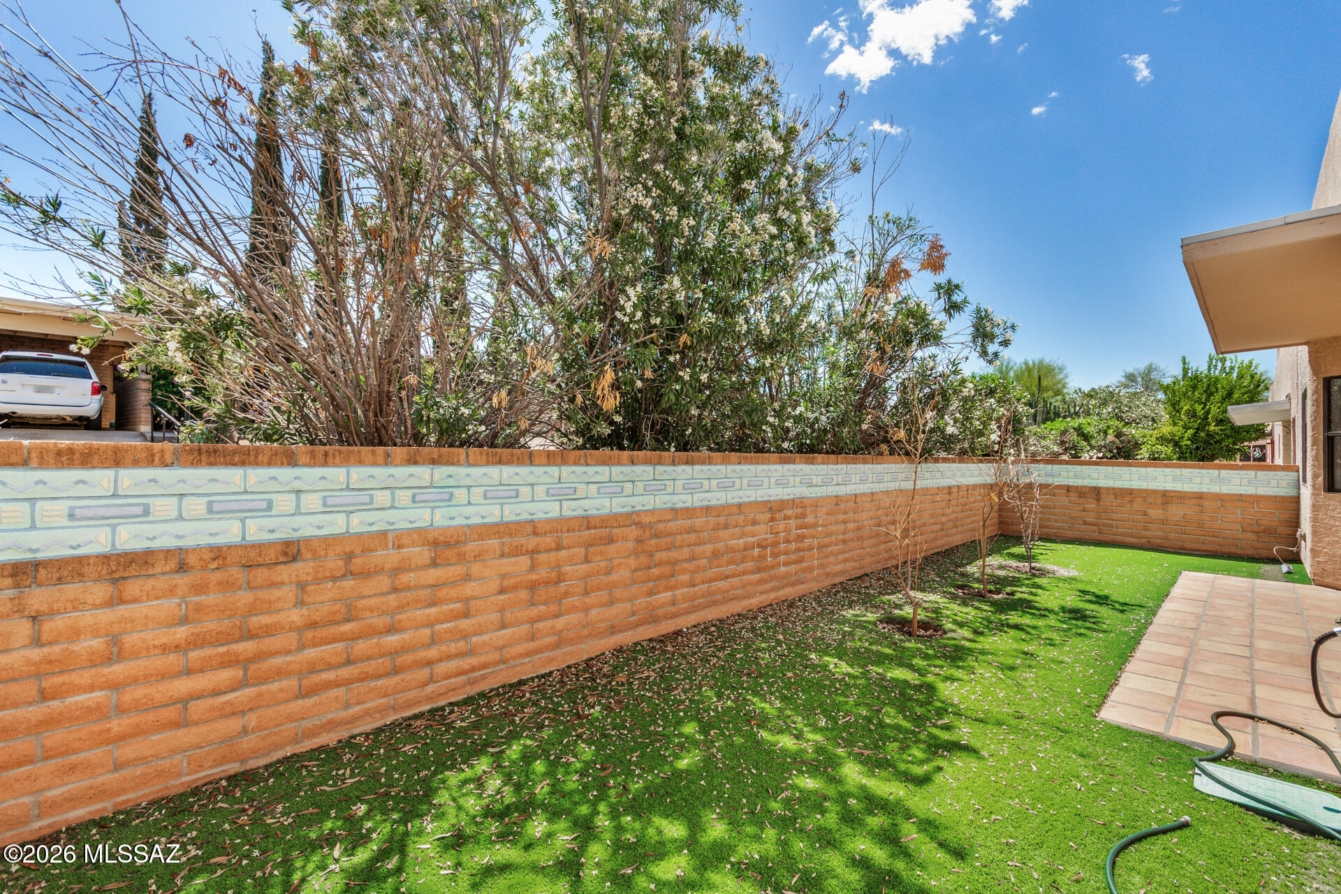 Executive Townhomes (1-16) - Residential