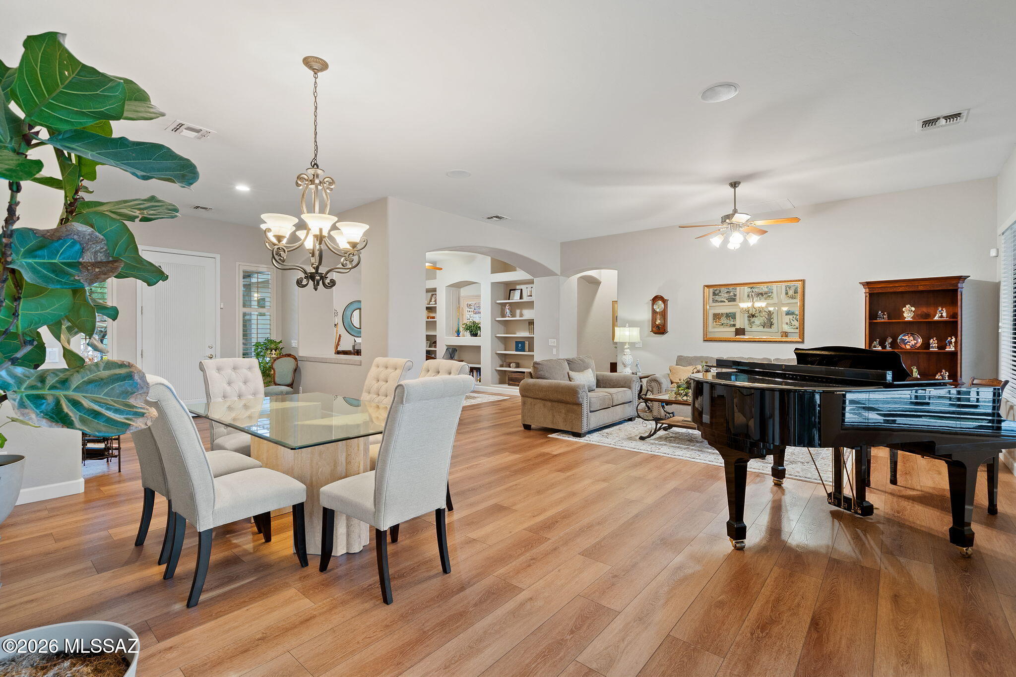 Mira Vista (1-60) - Residential