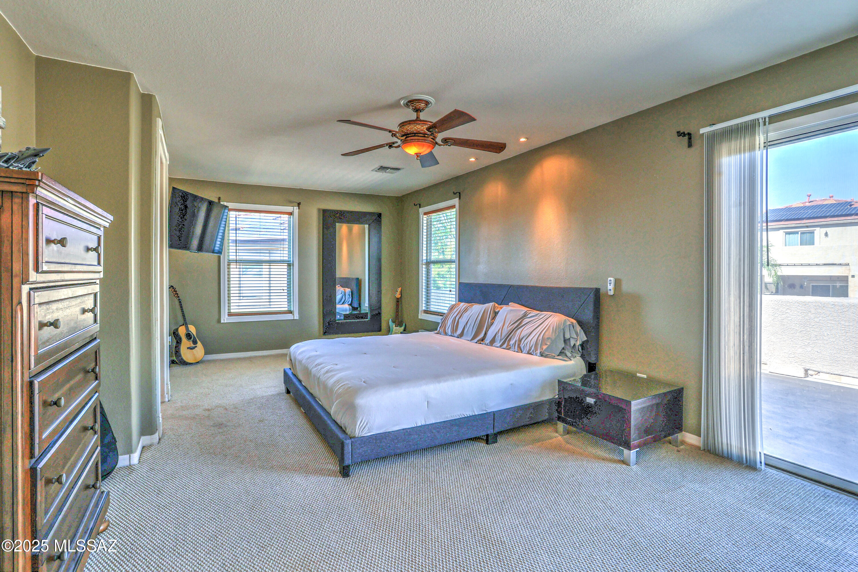 Black Horse (1-411) - Residential