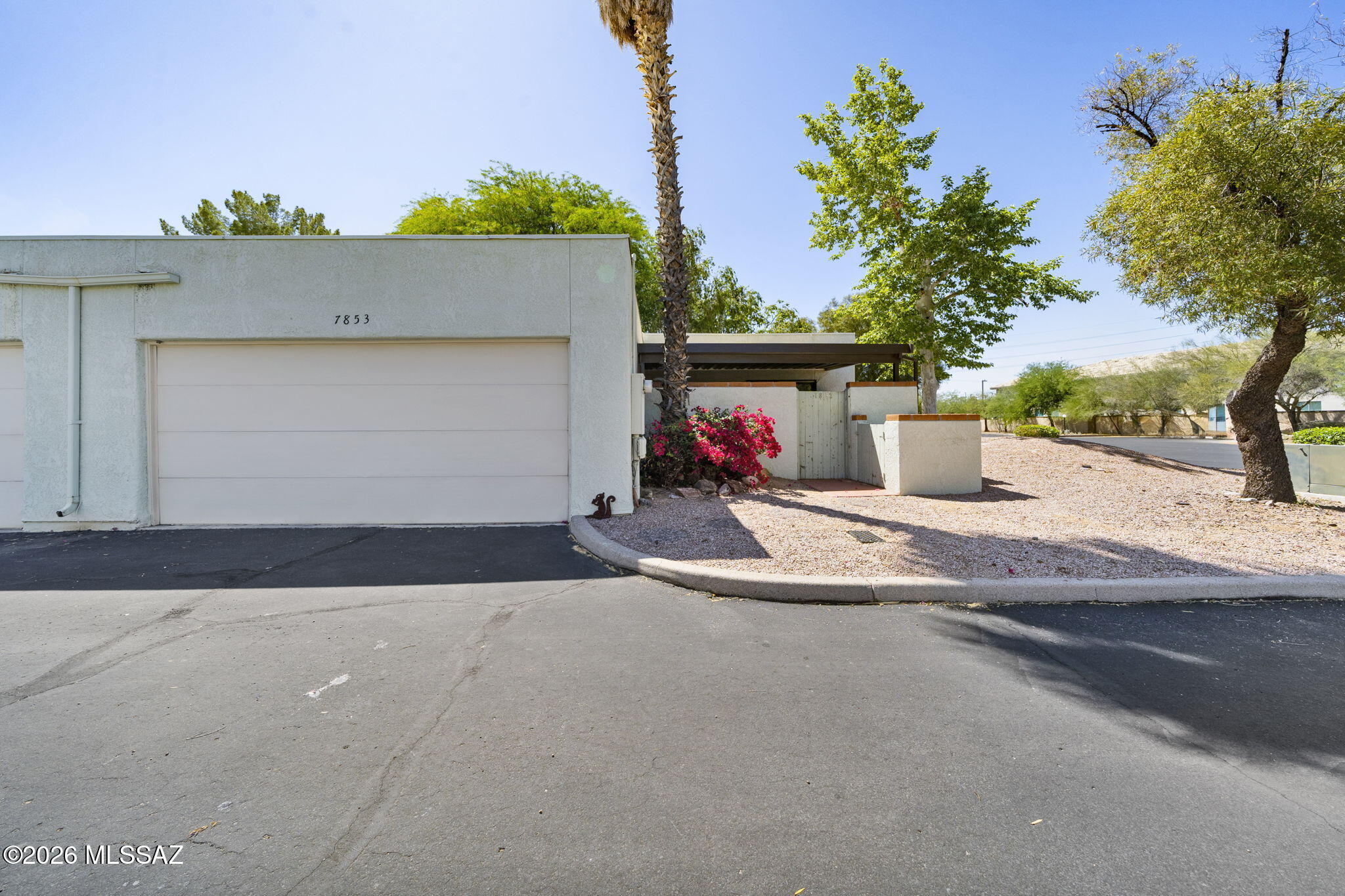 La Canada Village I (1-28) - Residential