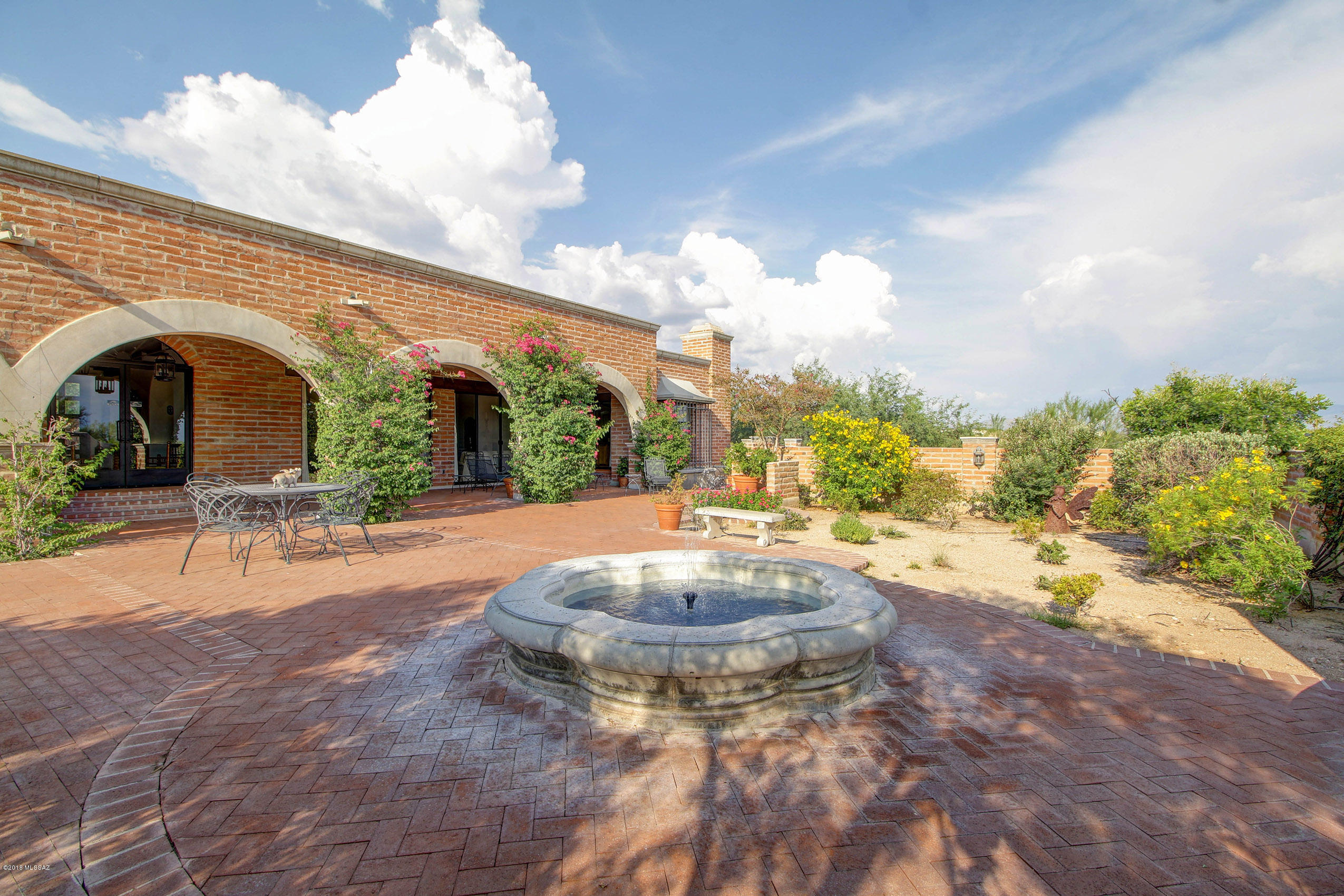Haciendas Francisco Soza (1-18) - Residential Lease